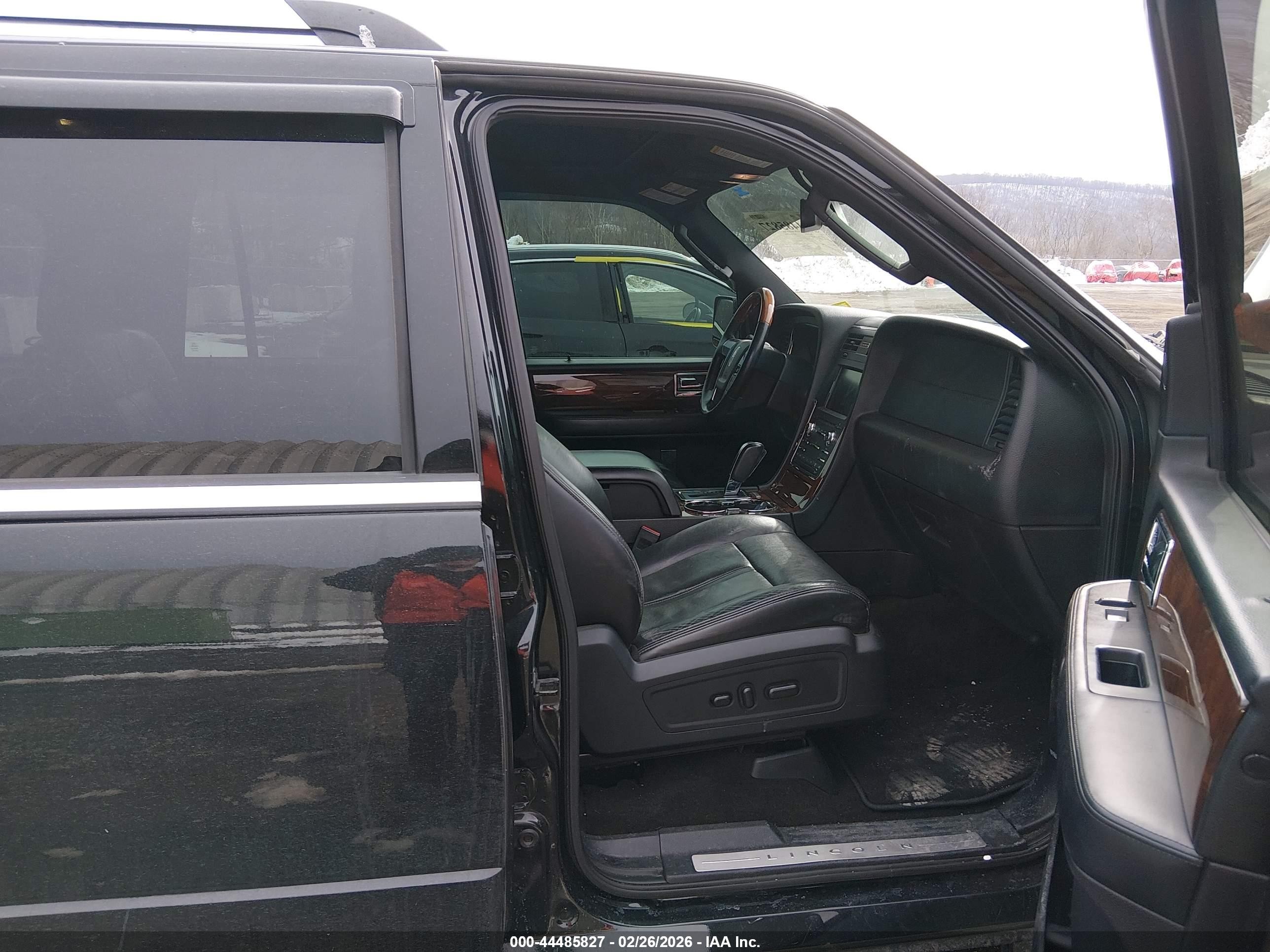 2015 Lincoln Navigator   Black vin: 5LMJJ2HT0FEJ04505