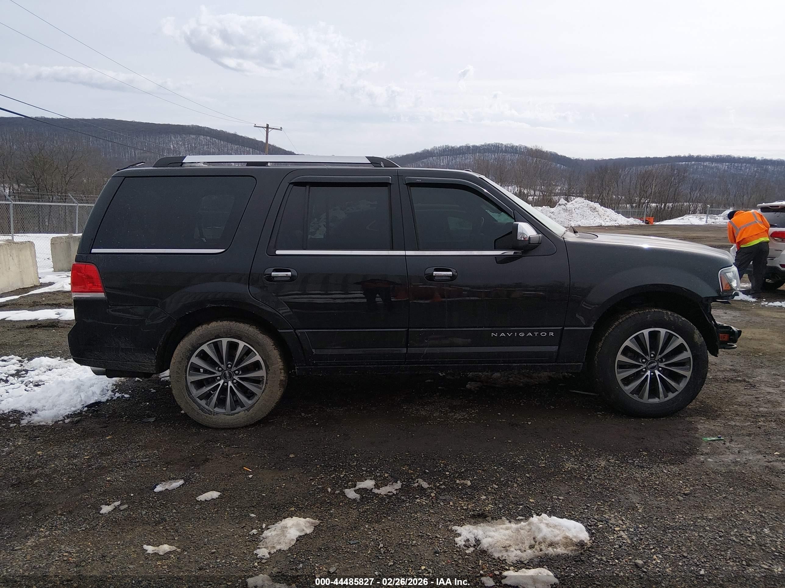 2015 Lincoln Navigator   Black vin: 5LMJJ2HT0FEJ04505