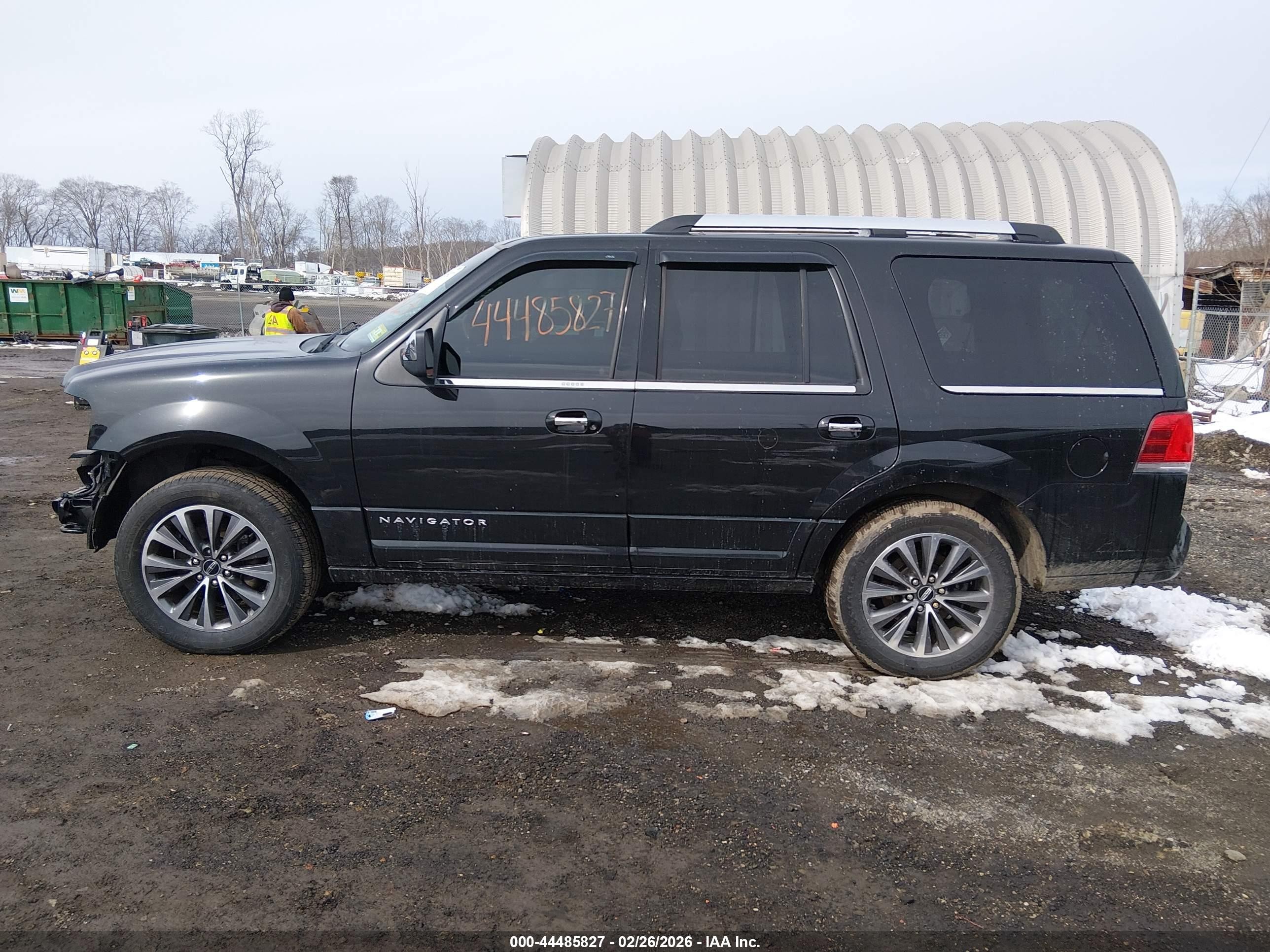 2015 Lincoln Navigator   Black vin: 5LMJJ2HT0FEJ04505