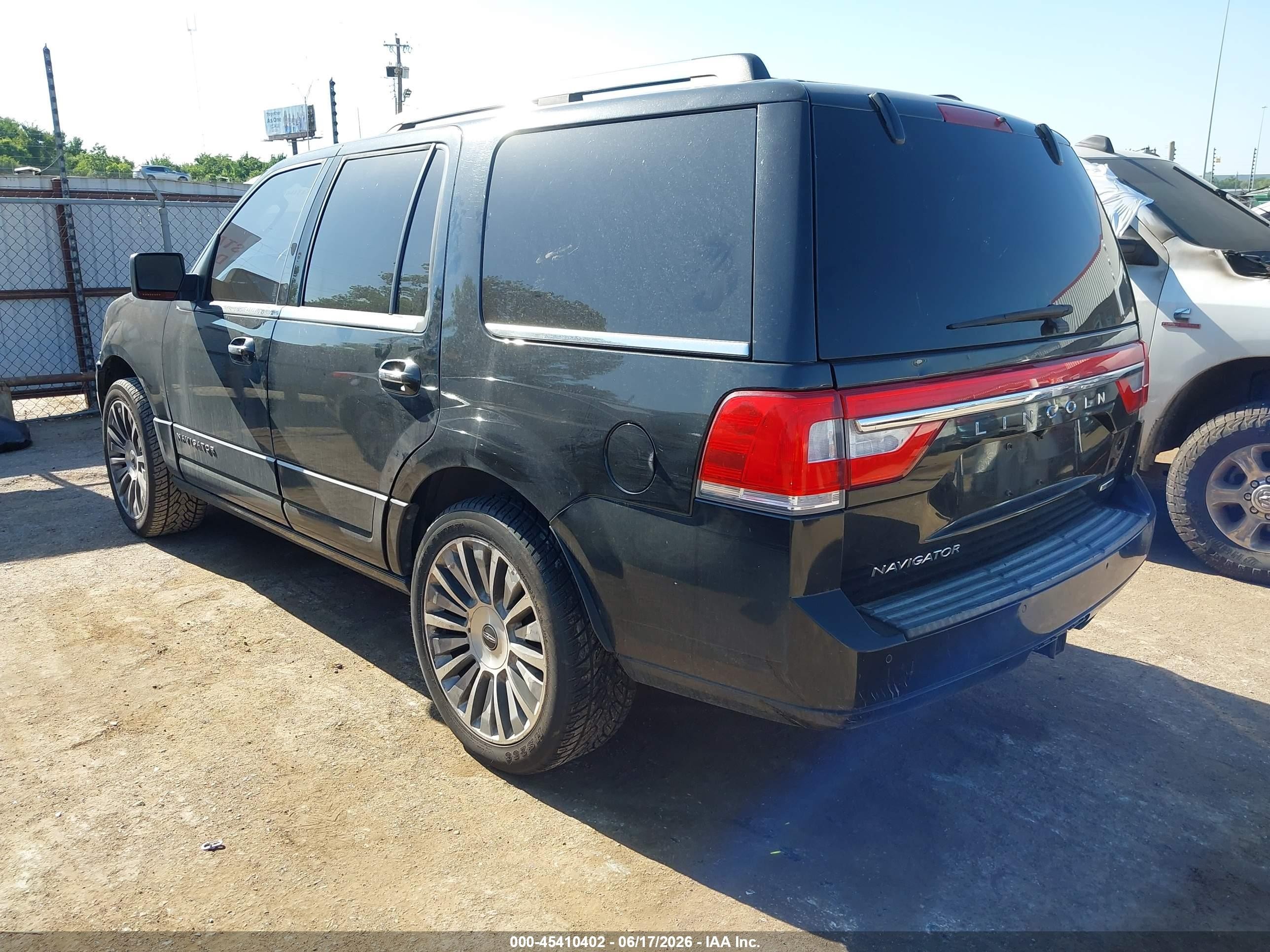2015 Lincoln Navigator   Black vin: 5LMJJ2HT0FEJ09316