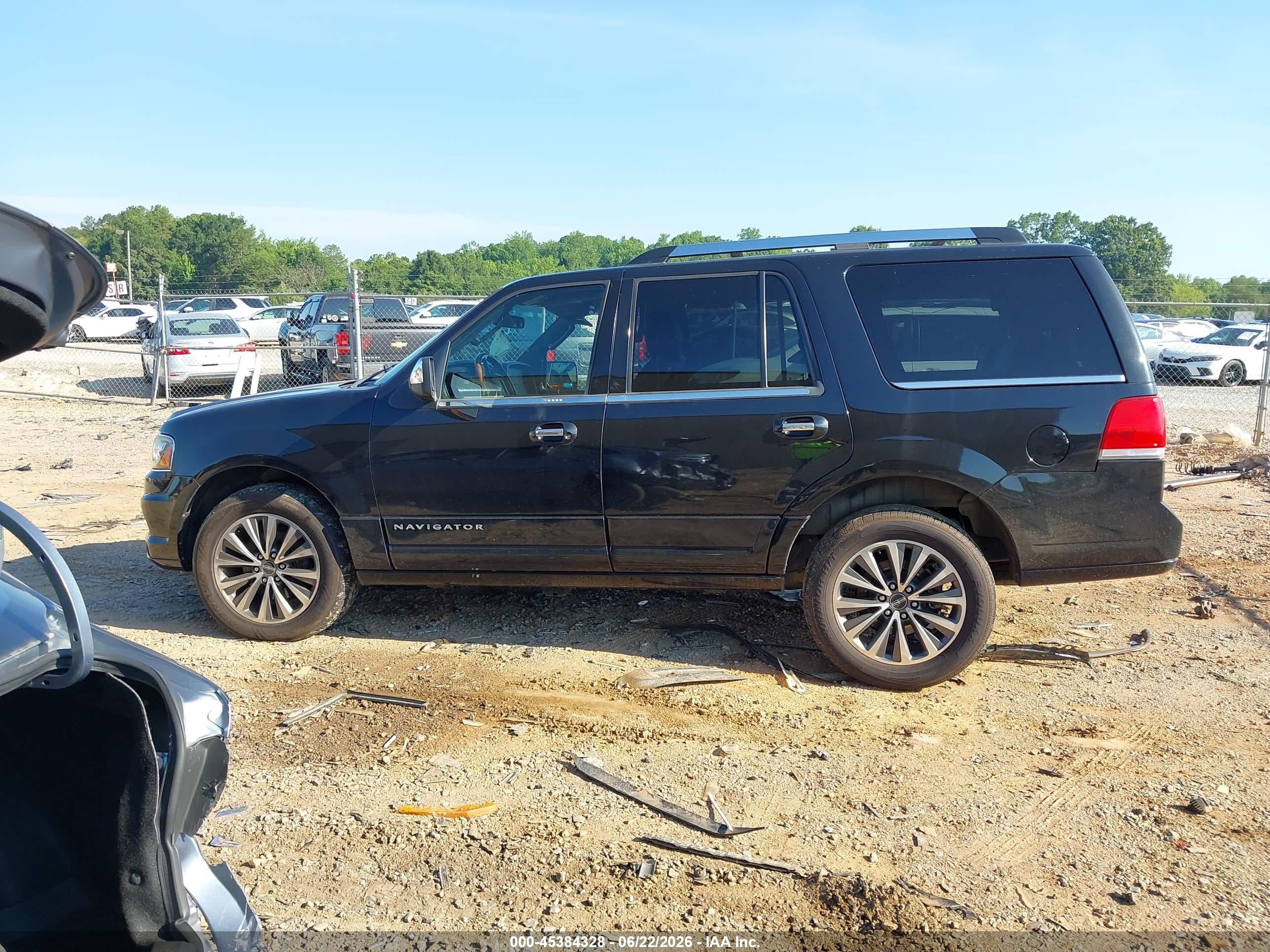 2015 Lincoln Navigator   Черный vin: 5LMJJ2HT1FEJ13939