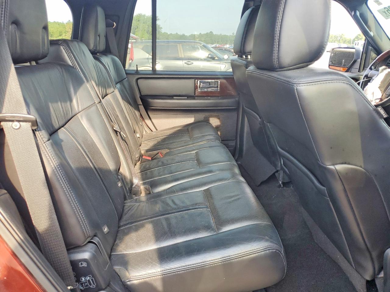 2015 Lincoln Navigator Burgundy vin: 5LMJJ2HT1FEJ15089
