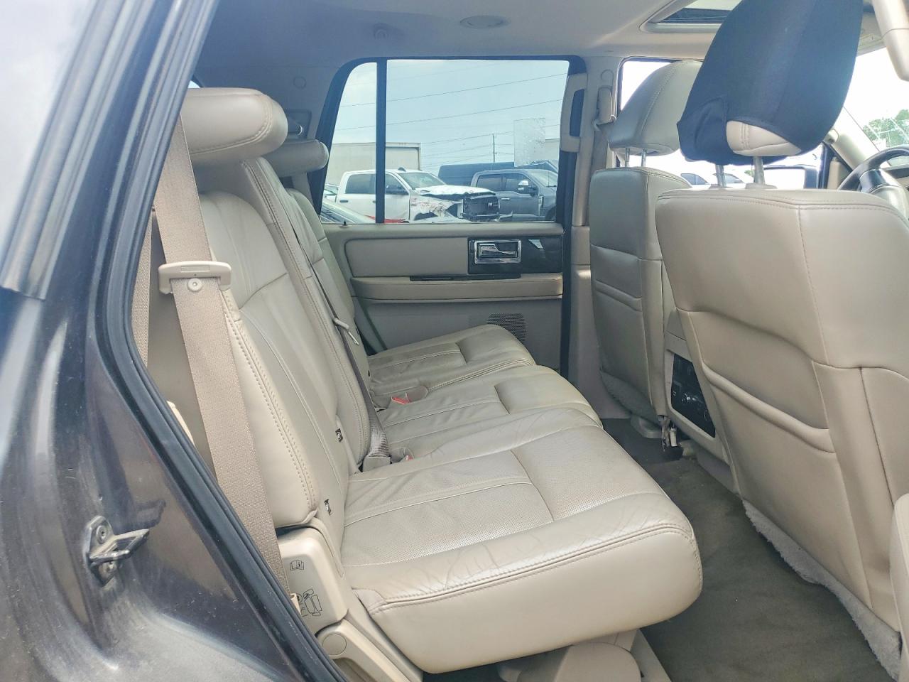 2015 Lincoln Navigator Gray vin: 5LMJJ2HT2FEJ04117