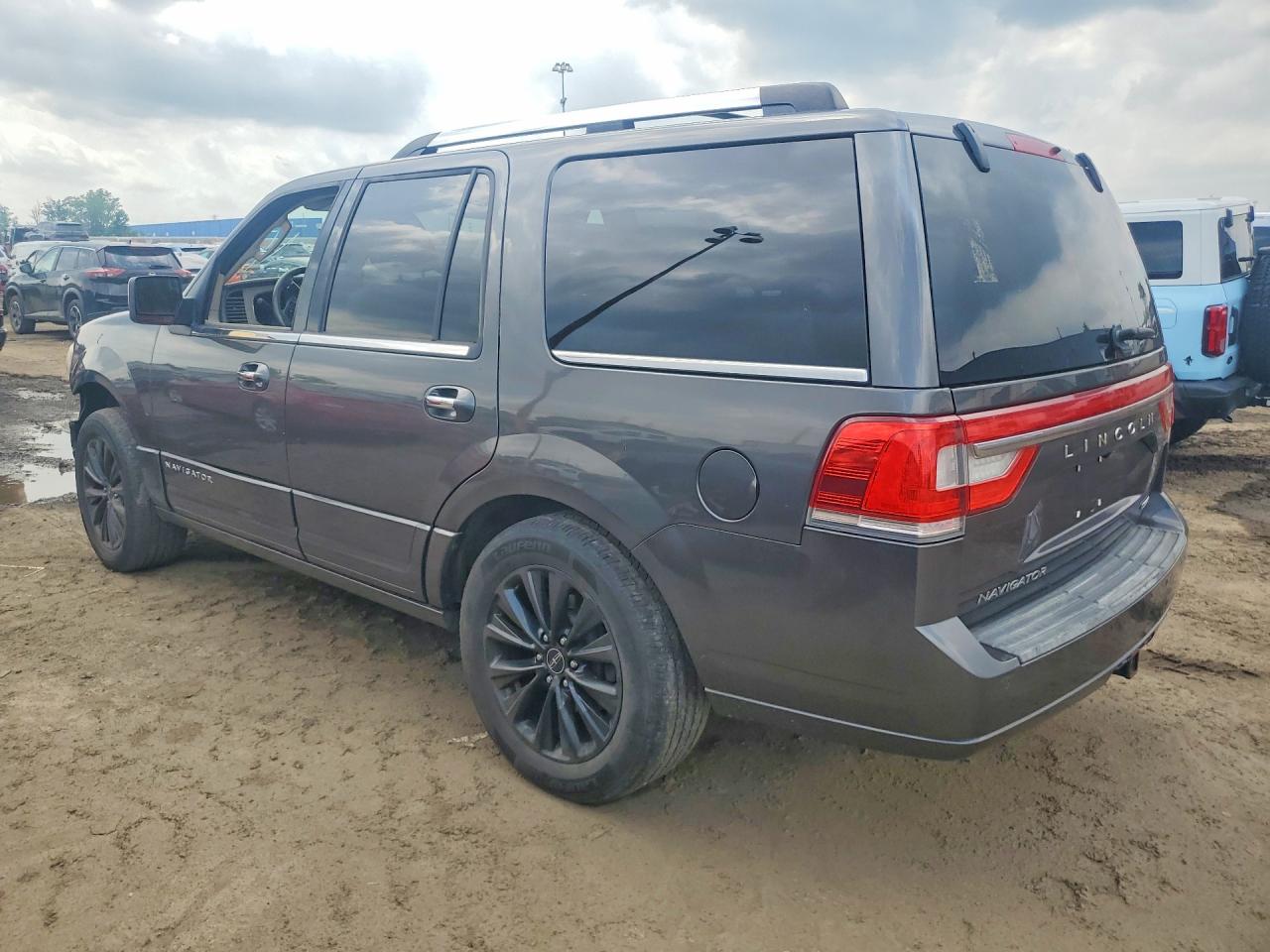 2015 Lincoln Navigator Gray vin: 5LMJJ2HT2FEJ04117