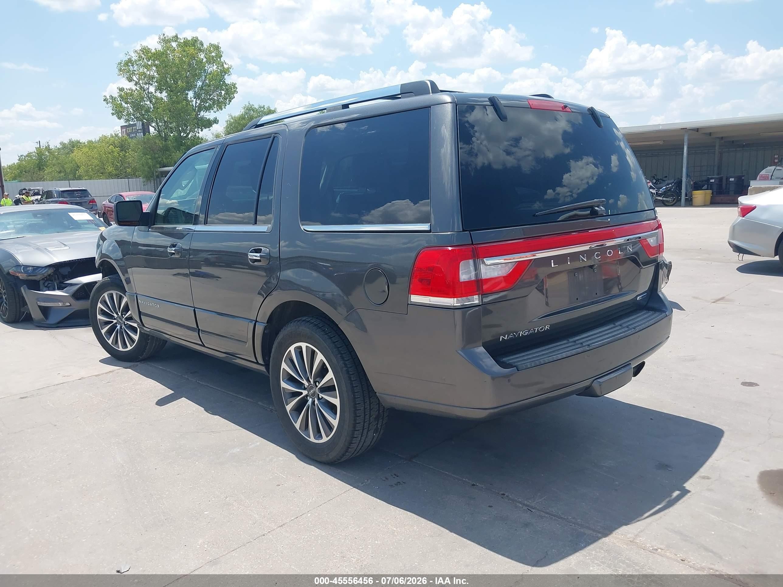 2015 Lincoln Navigator   Gray vin: 5LMJJ2HT2FEJ06563
