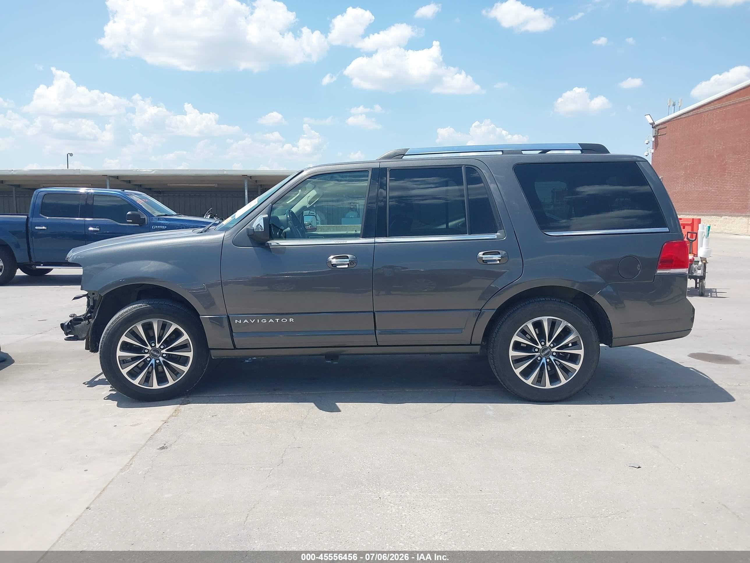 2015 Lincoln Navigator   Gray vin: 5LMJJ2HT2FEJ06563