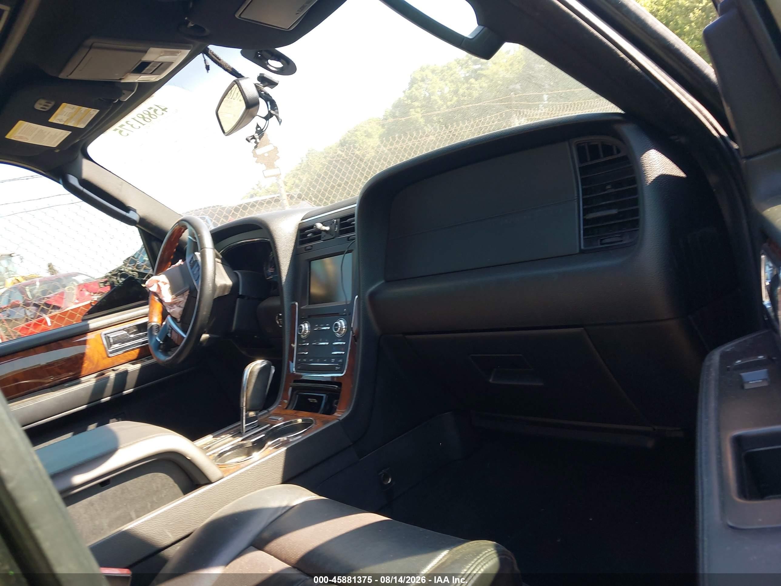 2015 Lincoln Navigator   Black vin: 5LMJJ2HT3FEJ05096