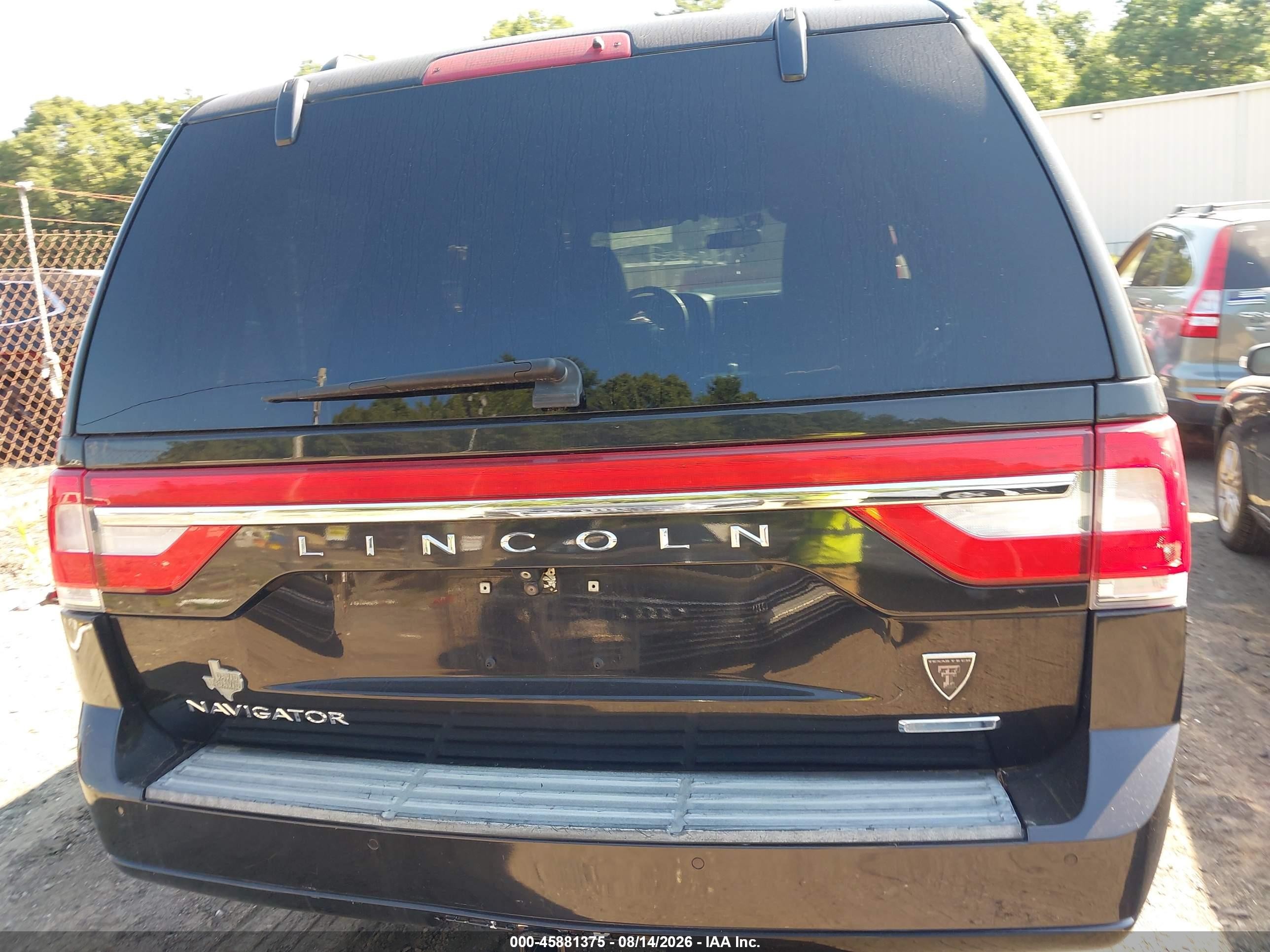 2015 Lincoln Navigator   Black vin: 5LMJJ2HT3FEJ05096