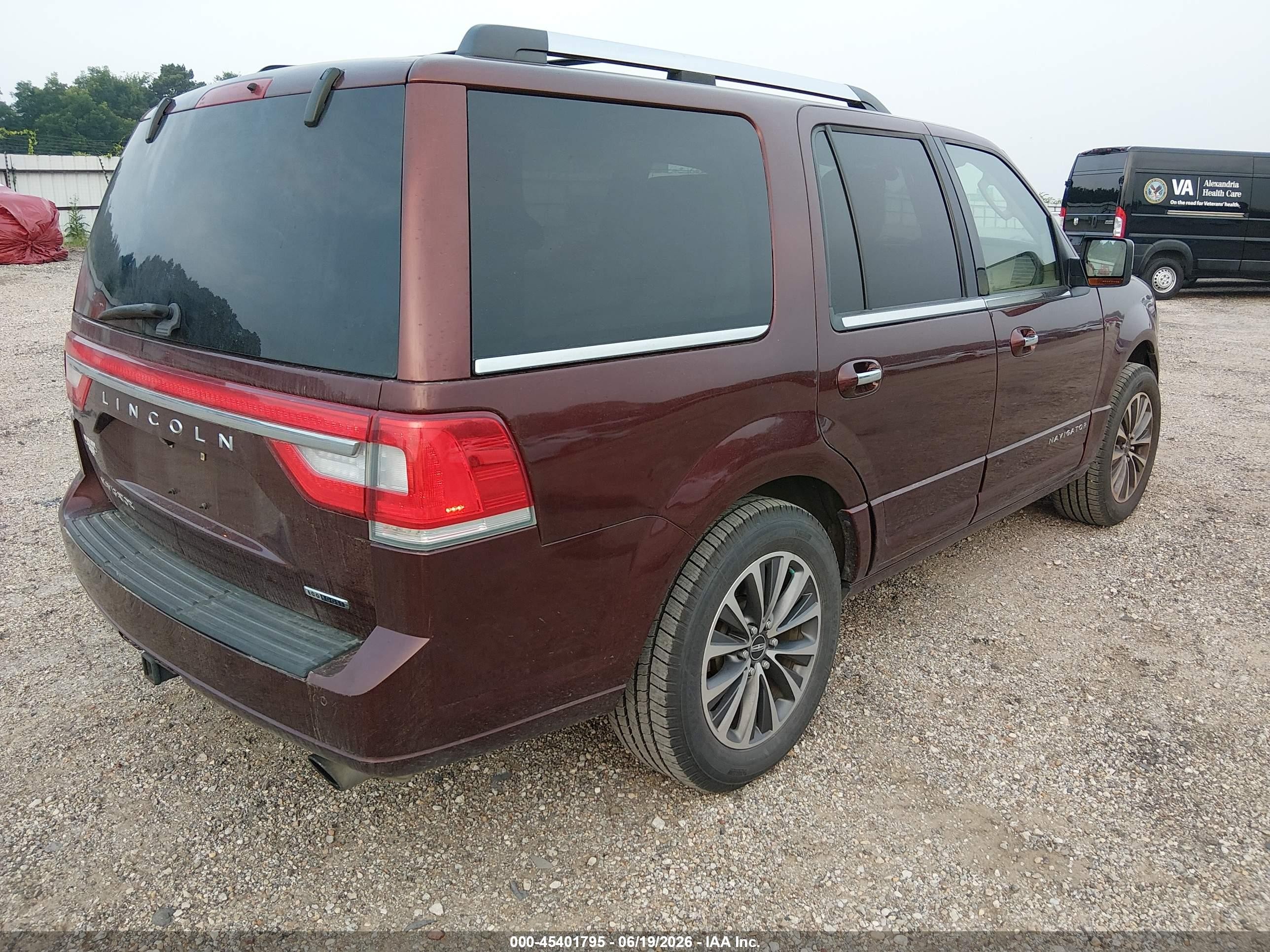 2015 Lincoln Navigator   Burgundy vin: 5LMJJ2HT3FEJ14087