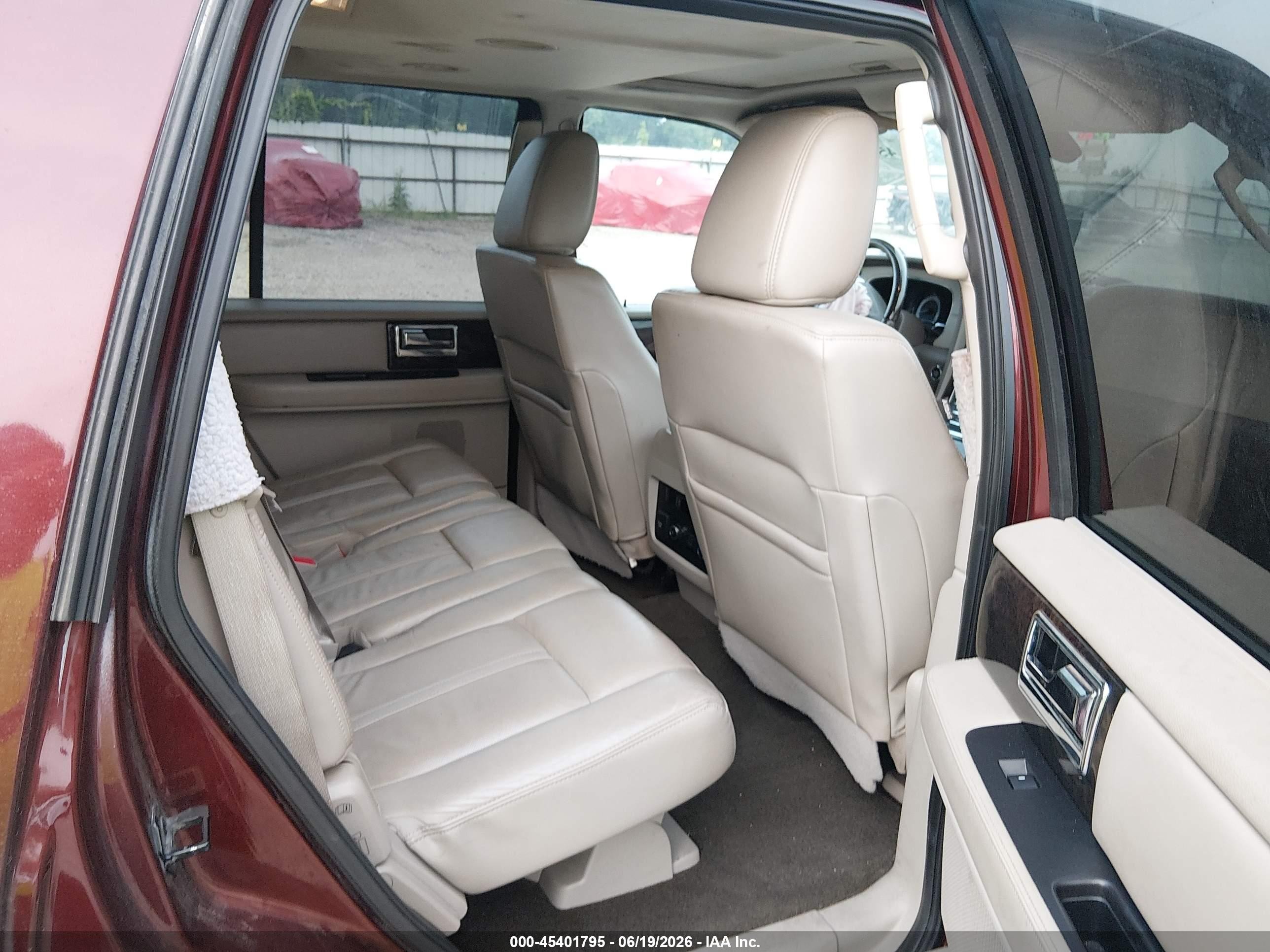 2015 Lincoln Navigator   Burgundy vin: 5LMJJ2HT3FEJ14087