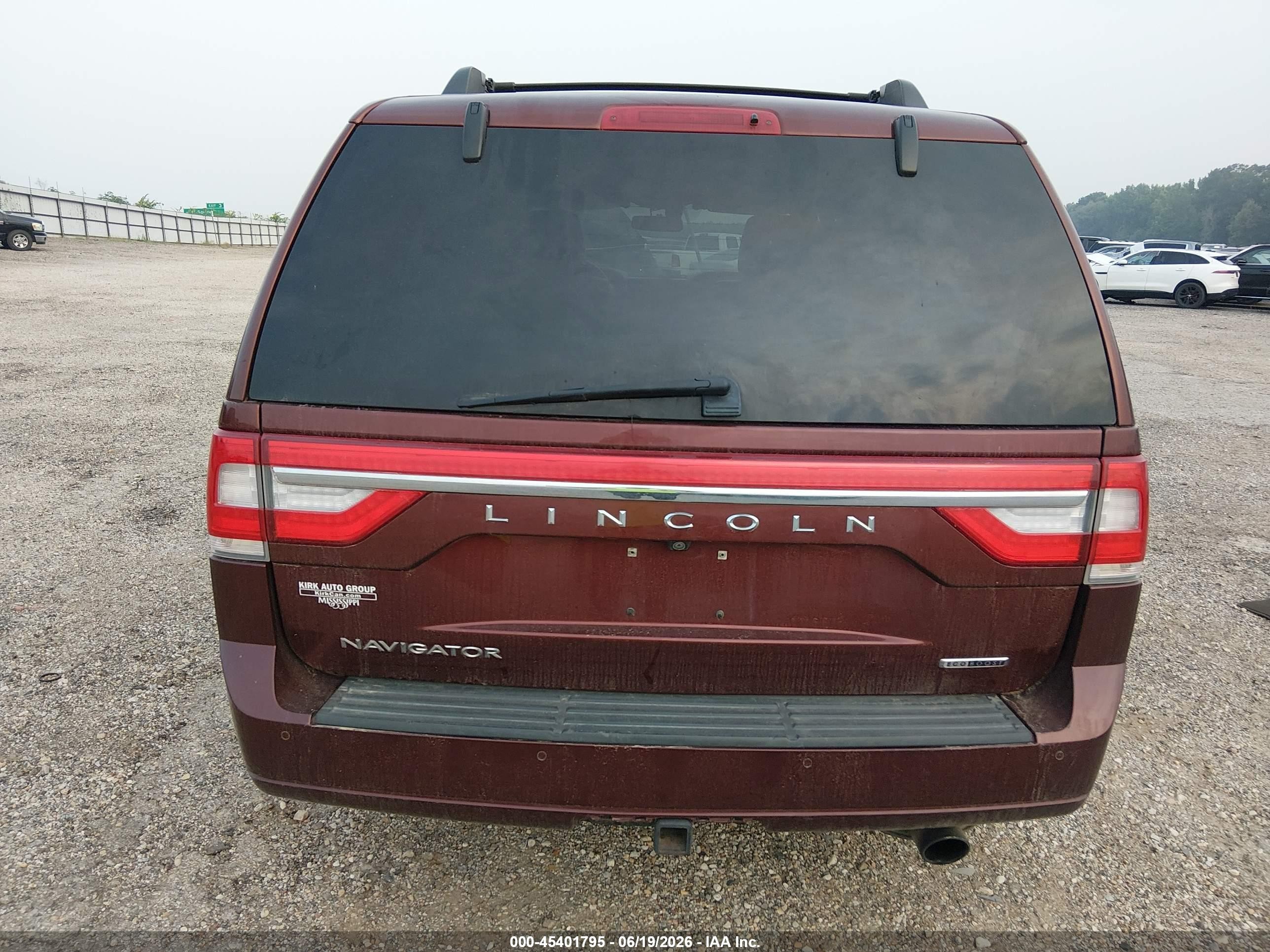 2015 Lincoln Navigator   Burgundy vin: 5LMJJ2HT3FEJ14087