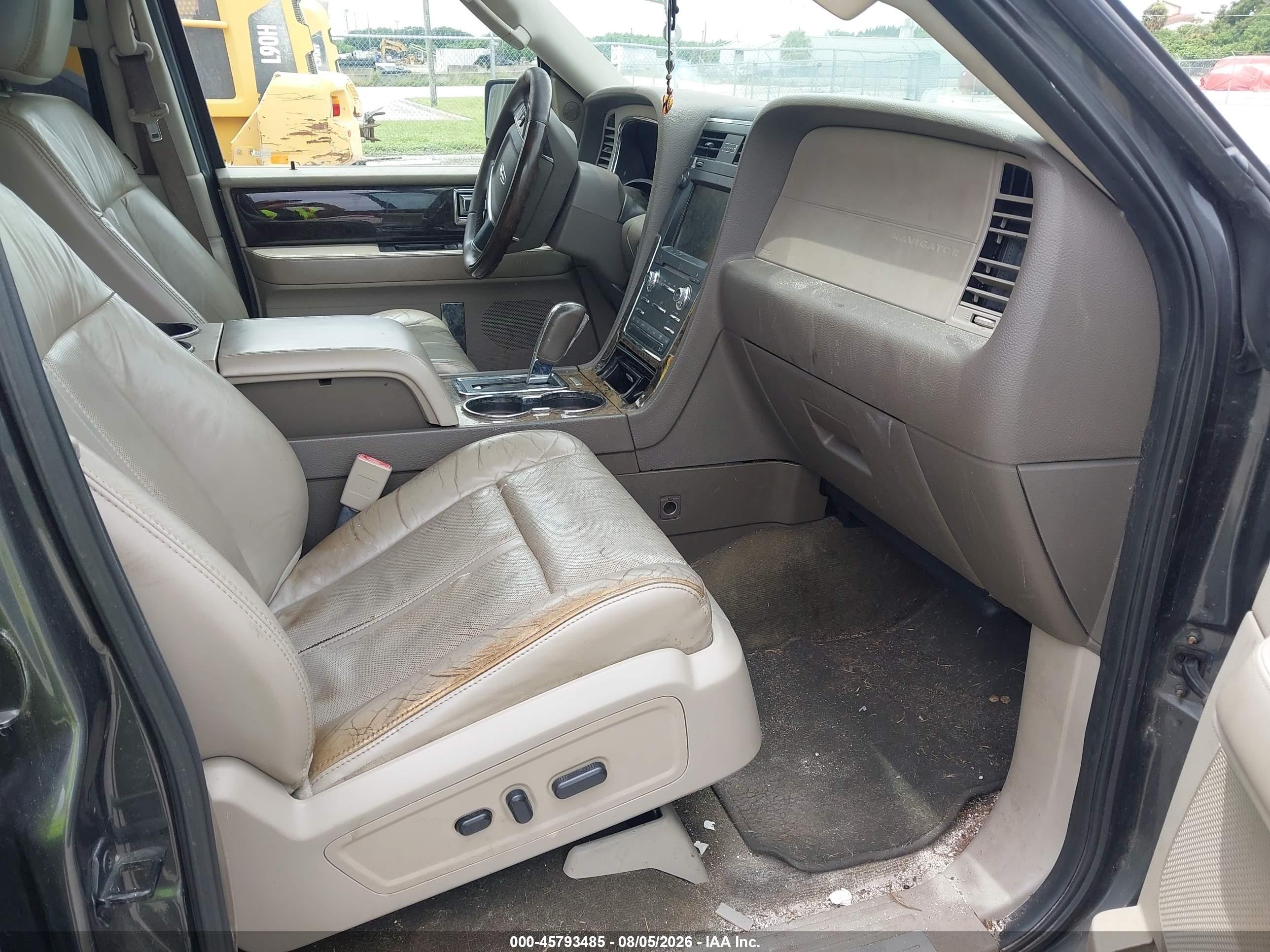 2015 Lincoln Navigator   Серый vin: 5LMJJ2HT4FEJ03986