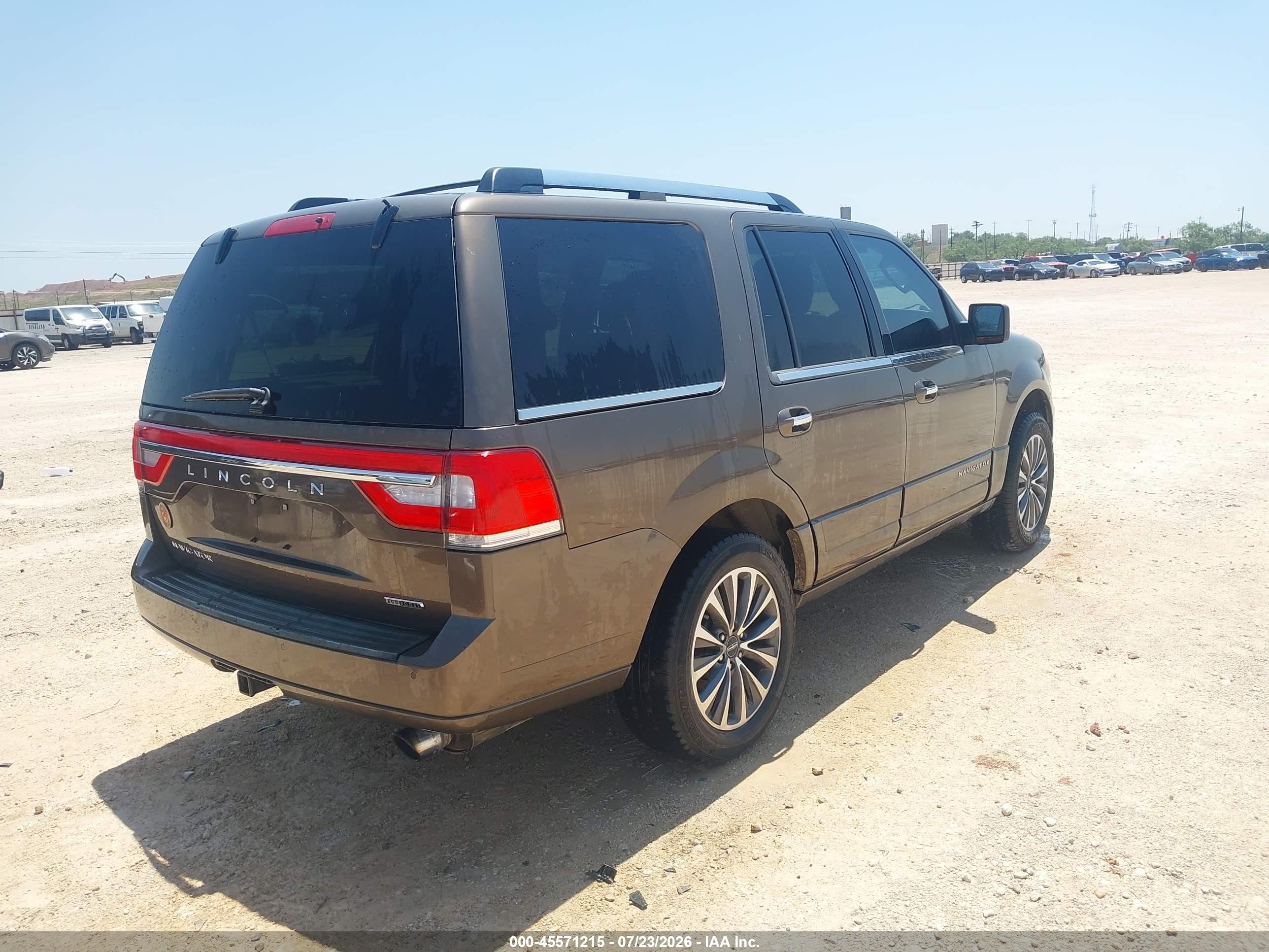 2015 Lincoln Navigator   Желто-коричневый vin: 5LMJJ2HT5FEJ13801