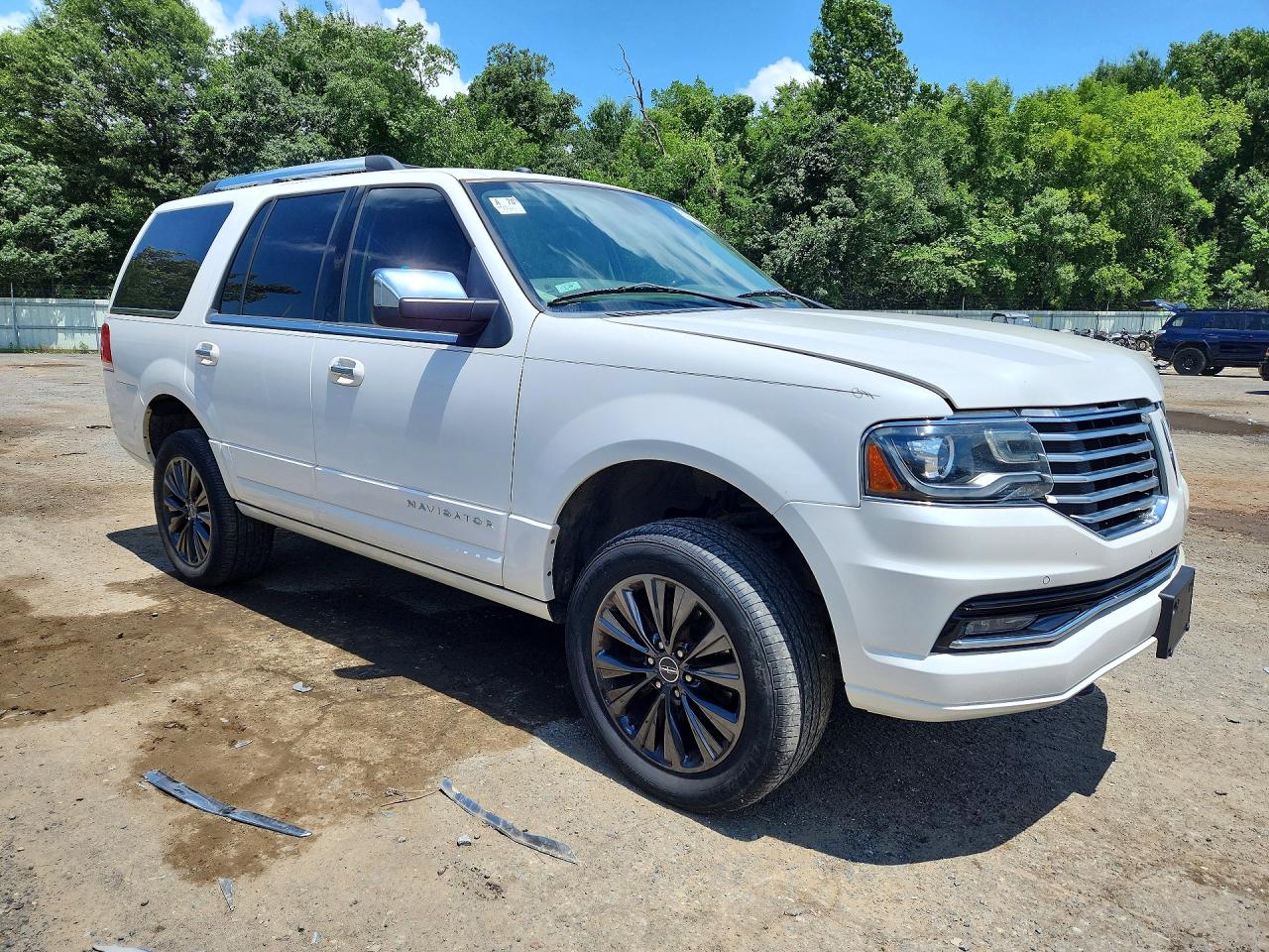 2015 Lincoln Navigator White vin: 5LMJJ2HT6FEJ02757