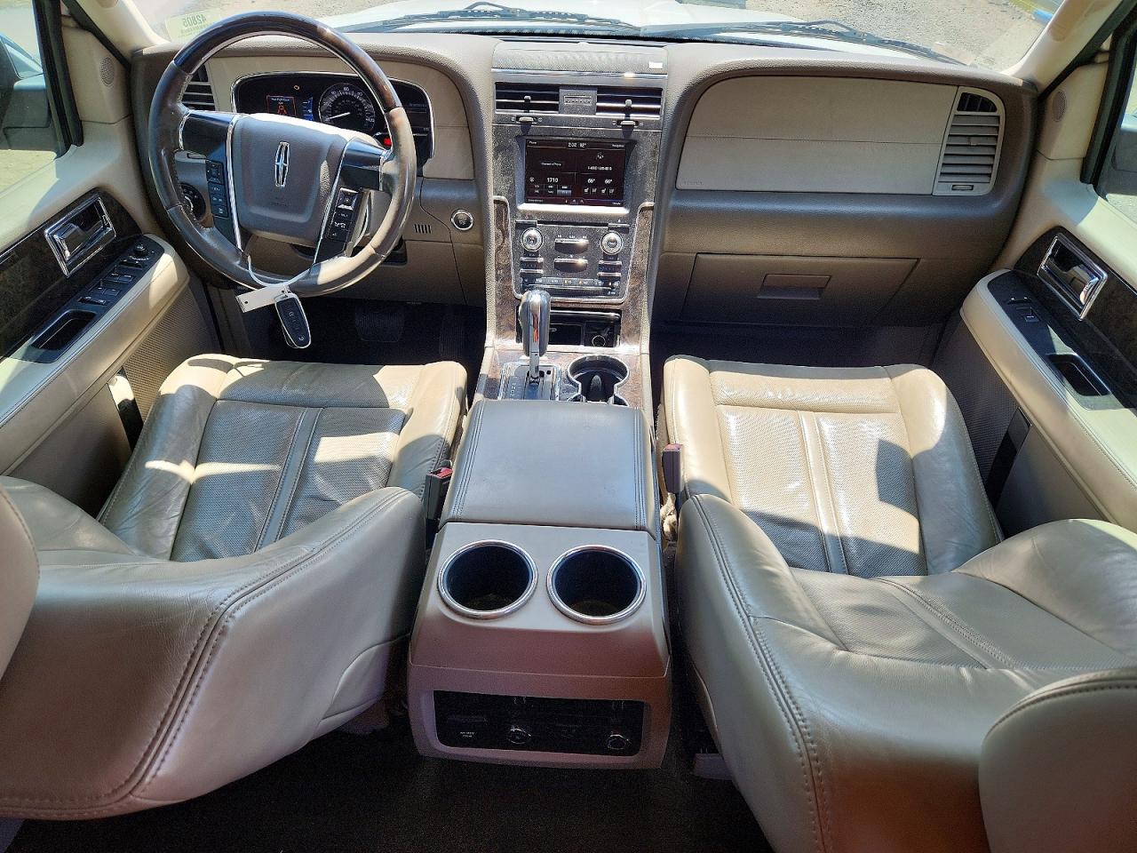2015 Lincoln Navigator White vin: 5LMJJ2HT6FEJ02757