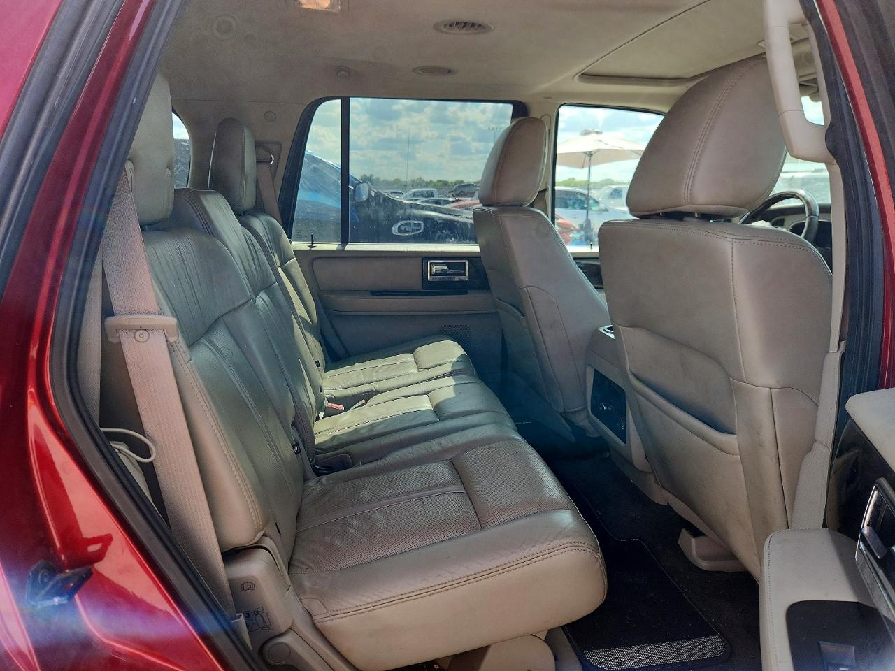 2015 Lincoln Navigator Red vin: 5LMJJ2HT7FEJ15274
