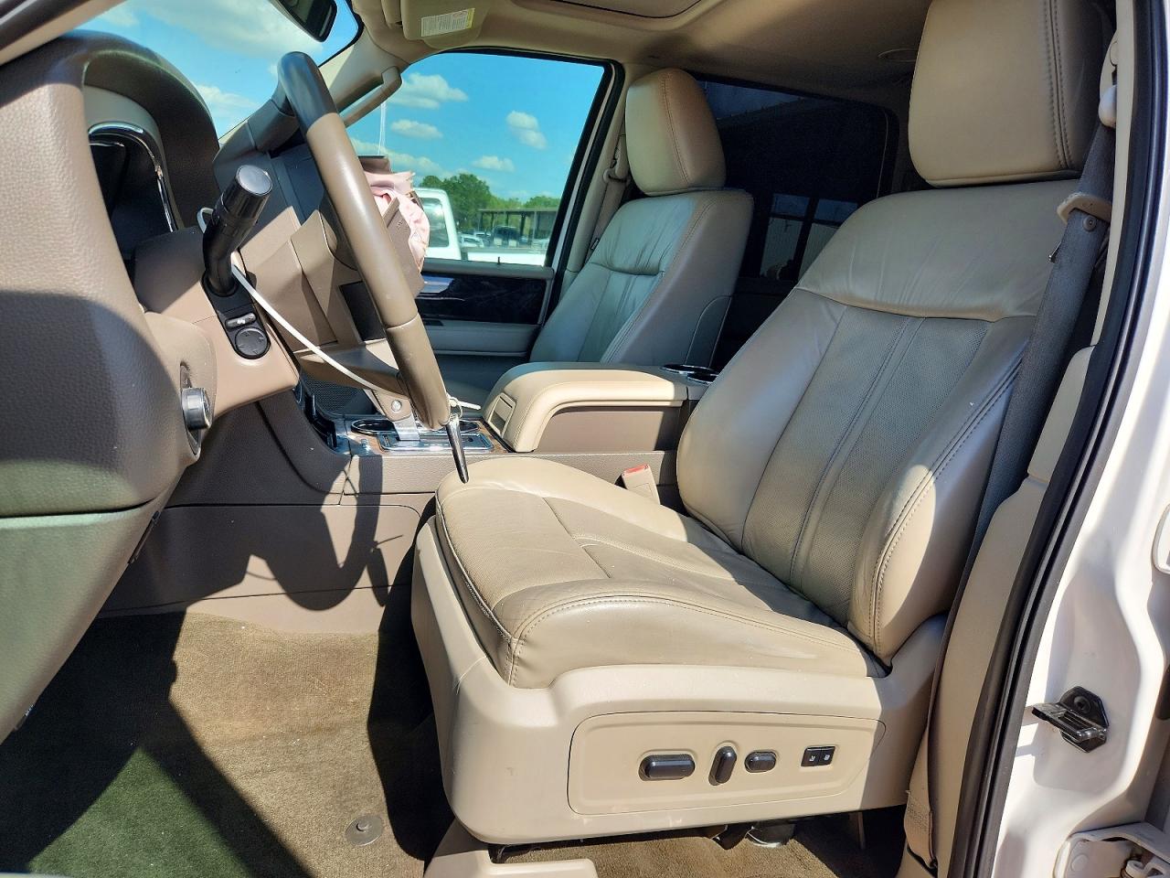 2015 Lincoln Navigator White vin: 5LMJJ2HT8FEJ06213