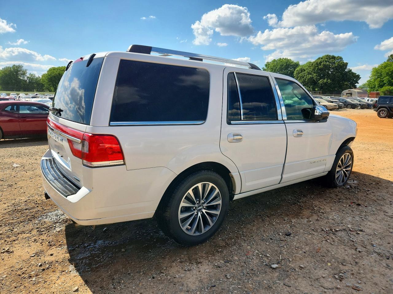 2015 Lincoln Navigator White vin: 5LMJJ2HT8FEJ06213