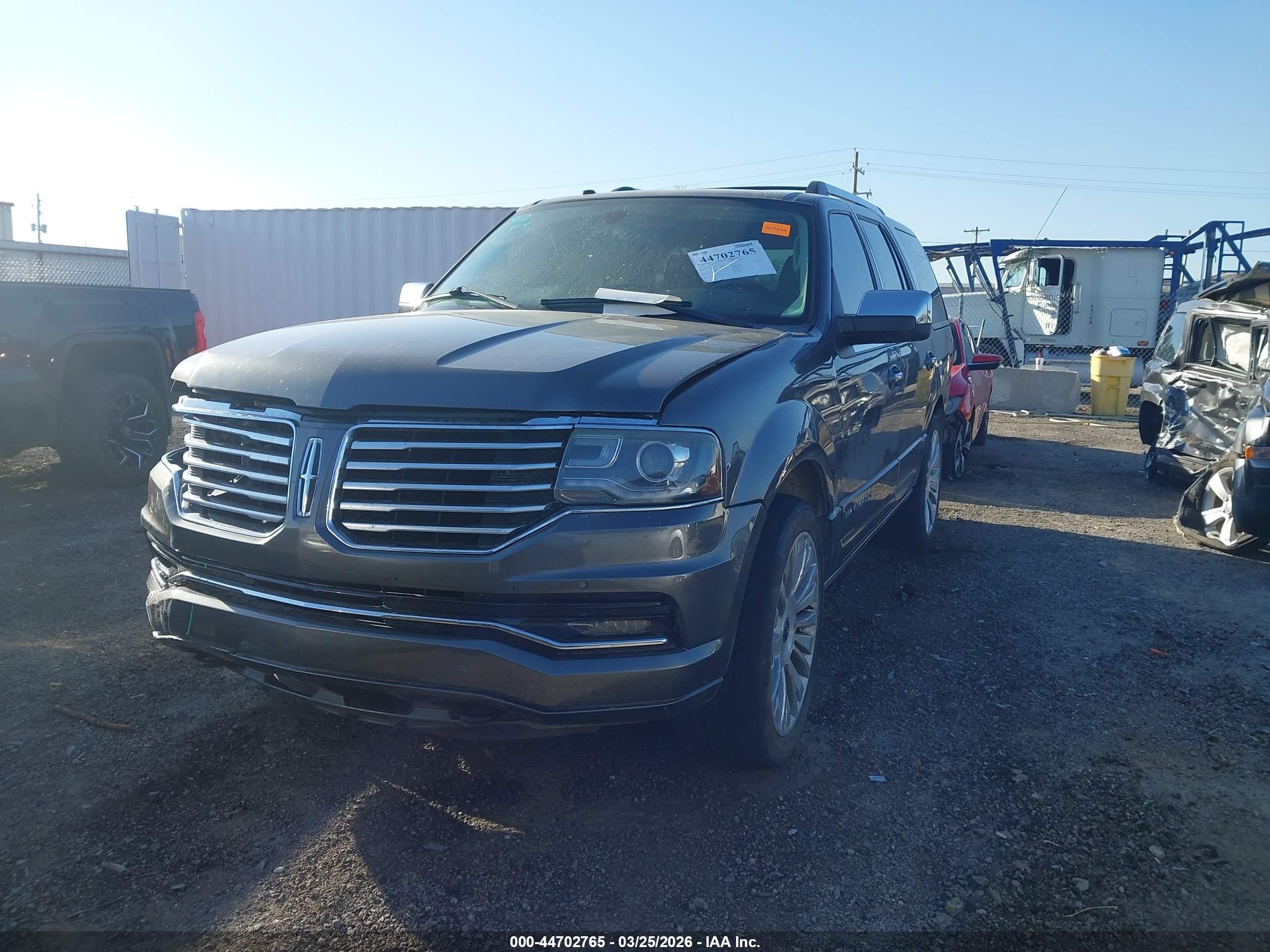 2015 Lincoln Navigator   Gray vin: 5LMJJ2HT8FEJ07748