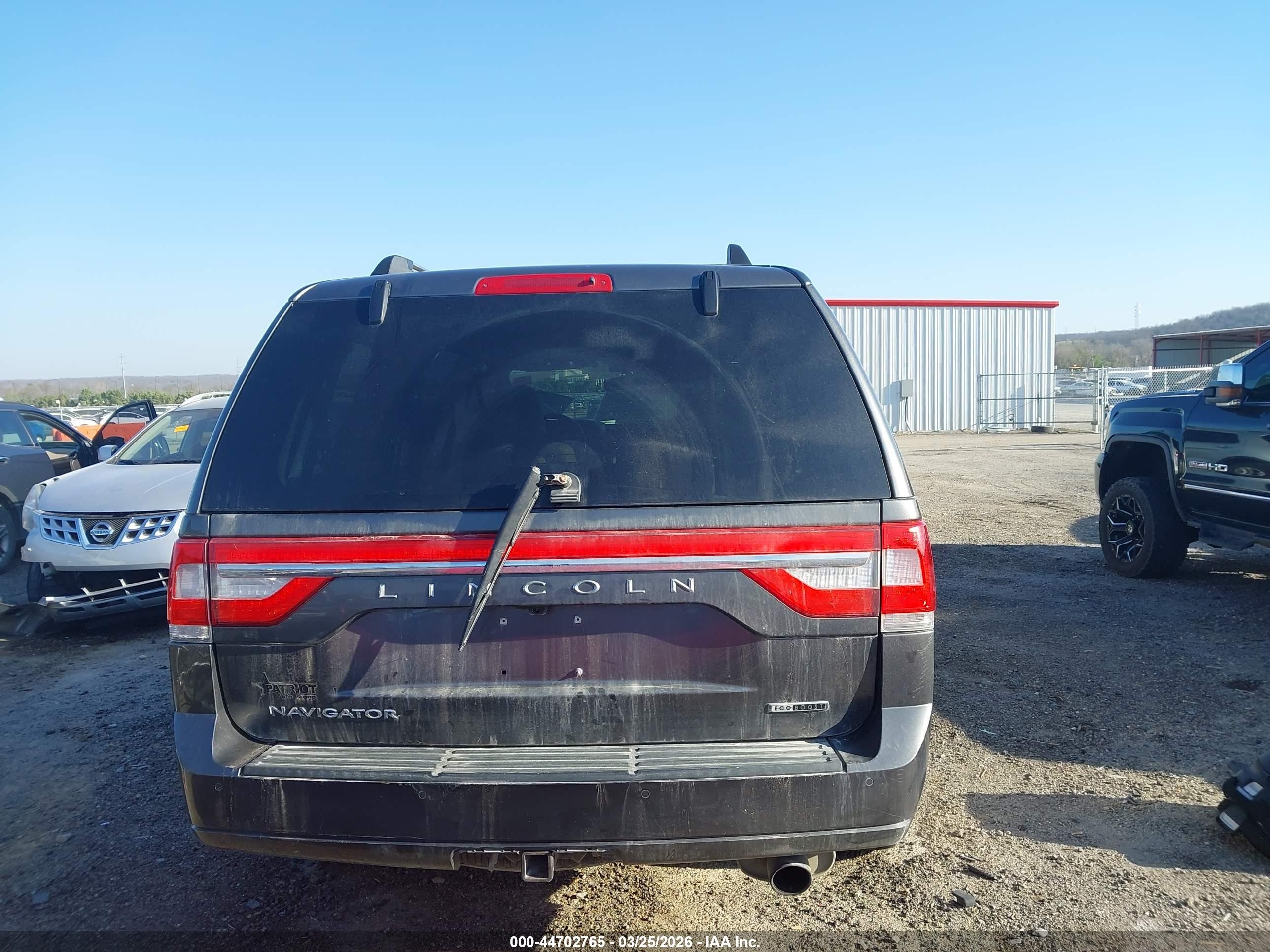 2015 Lincoln Navigator   Gray vin: 5LMJJ2HT8FEJ07748