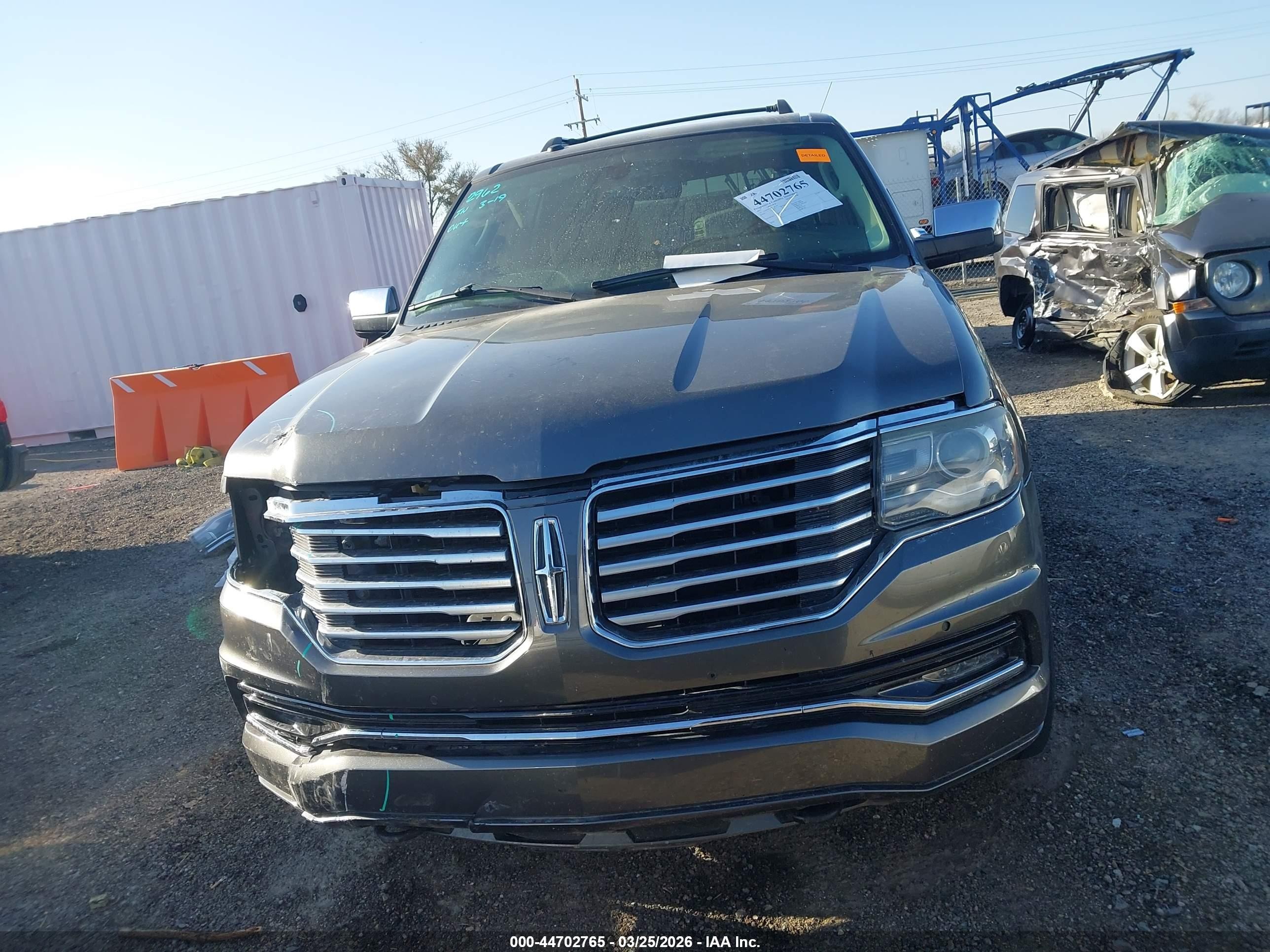 2015 Lincoln Navigator   Gray vin: 5LMJJ2HT8FEJ07748