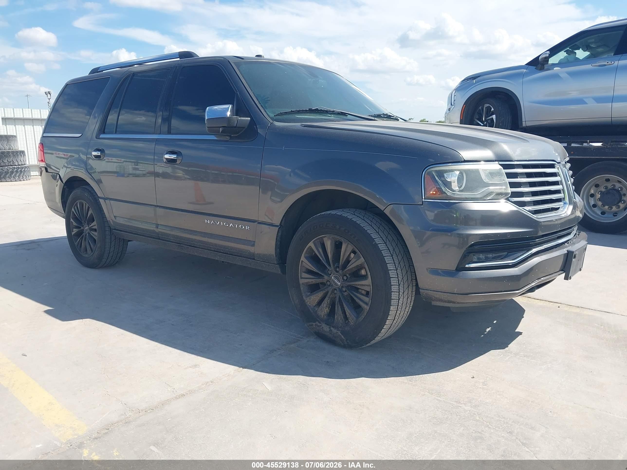 2015 Lincoln Navigator   Gray vin: 5LMJJ2HTXFEJ01014
