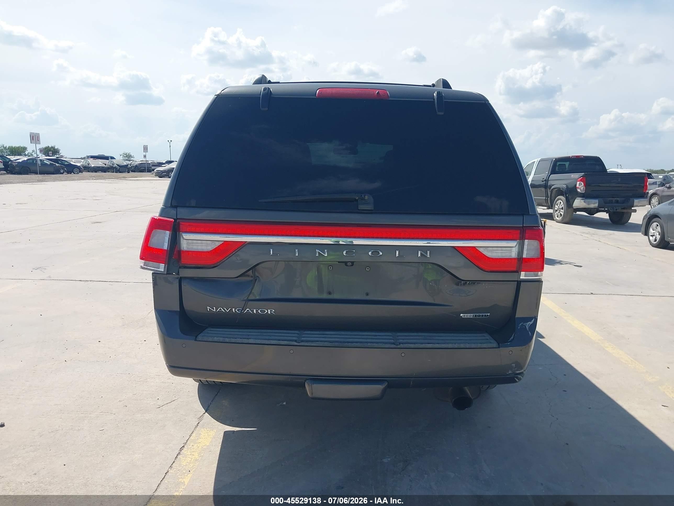 2015 Lincoln Navigator   Gray vin: 5LMJJ2HTXFEJ01014