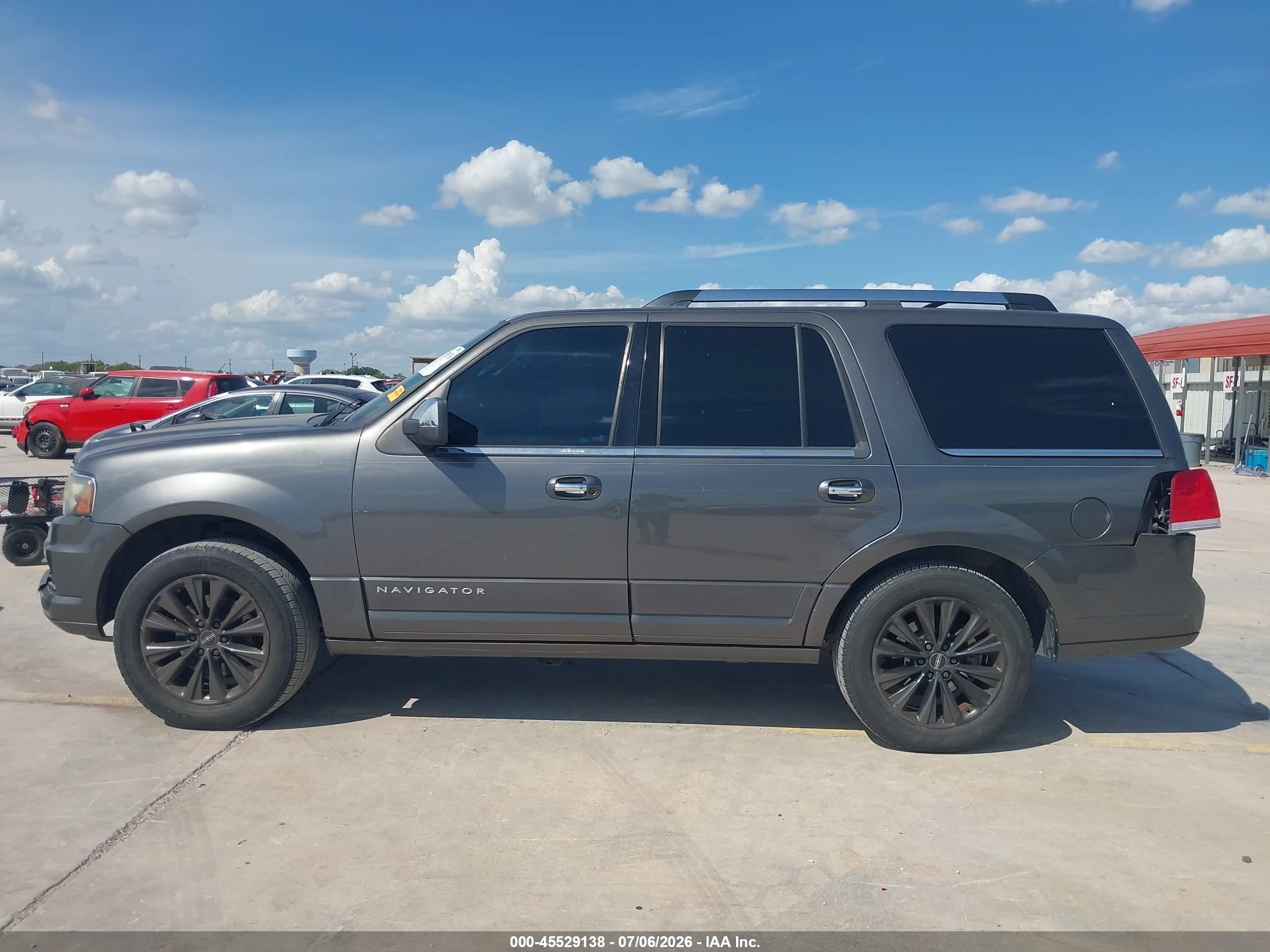 2015 Lincoln Navigator   Gray vin: 5LMJJ2HTXFEJ01014