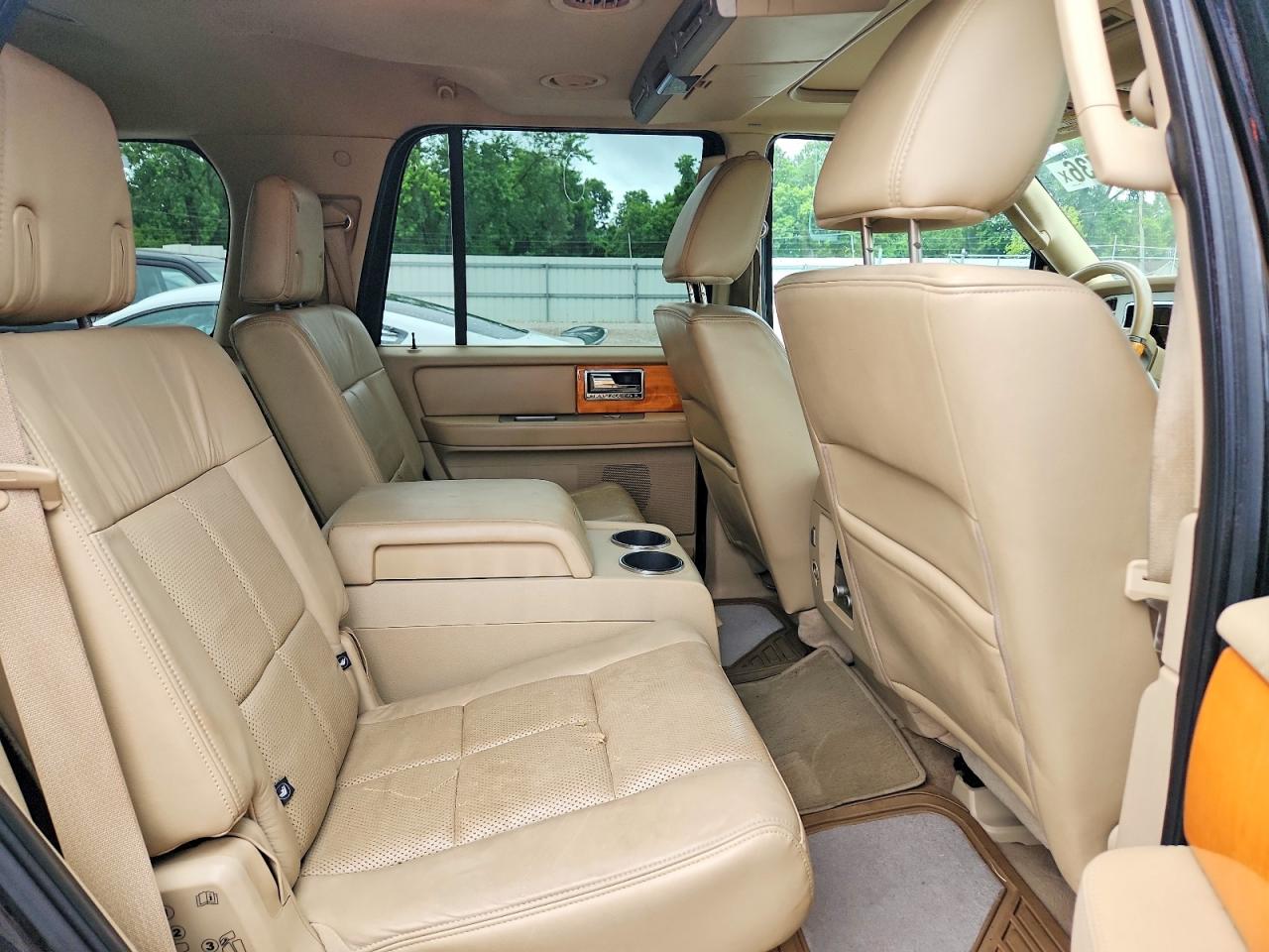 2010 Lincoln Navigator Black vin: 5LMJJ2J50AEJ02161
