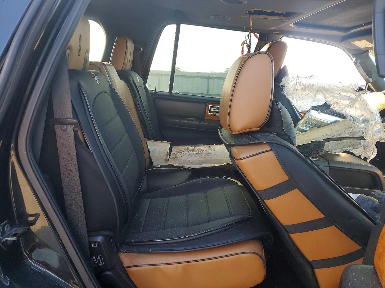 2011 Lincoln Navigator Black vin: 5LMJJ2J50BEJ01965