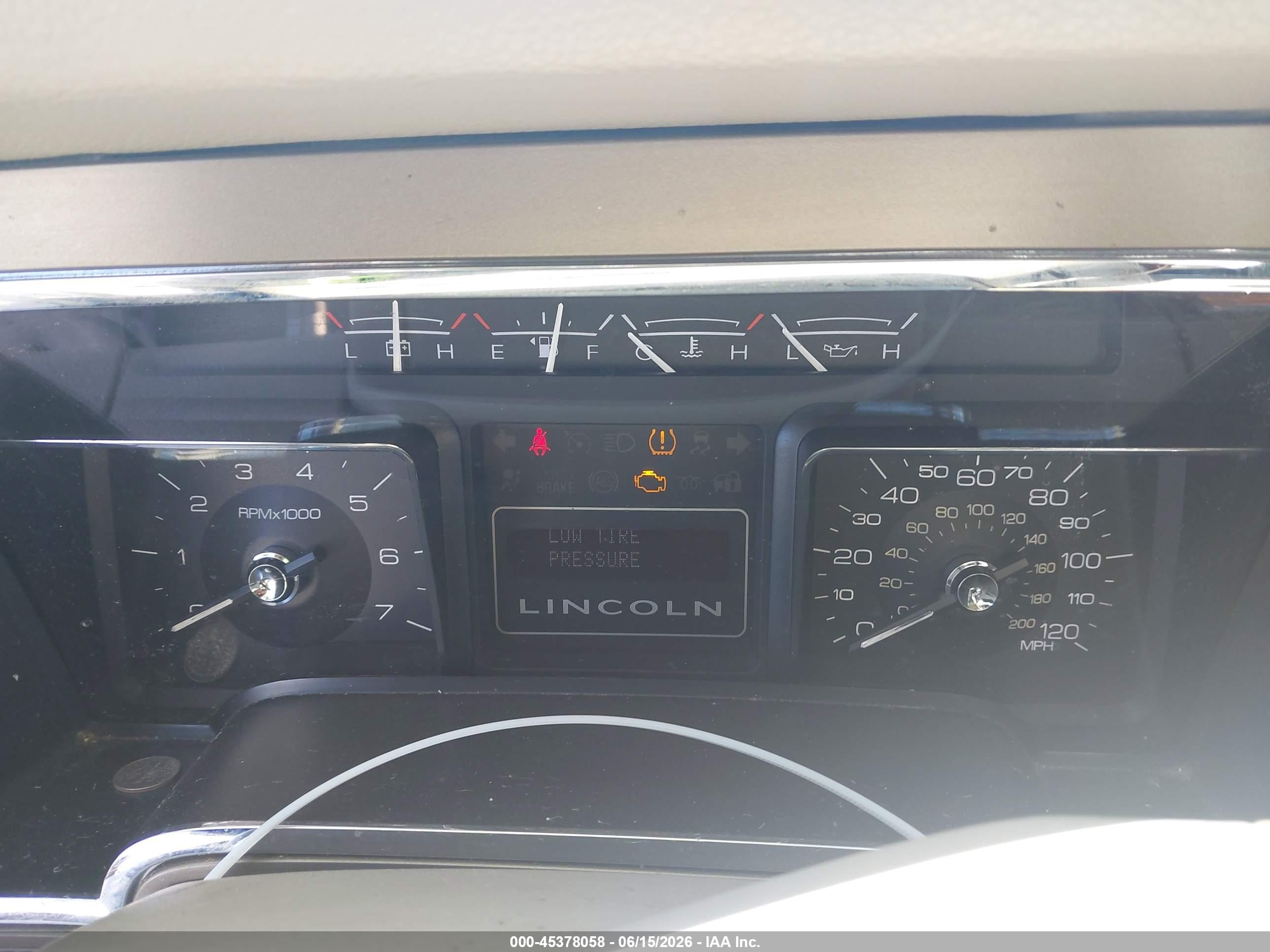 2011 Lincoln Navigator   Gray vin: 5LMJJ2J50BEJ02274