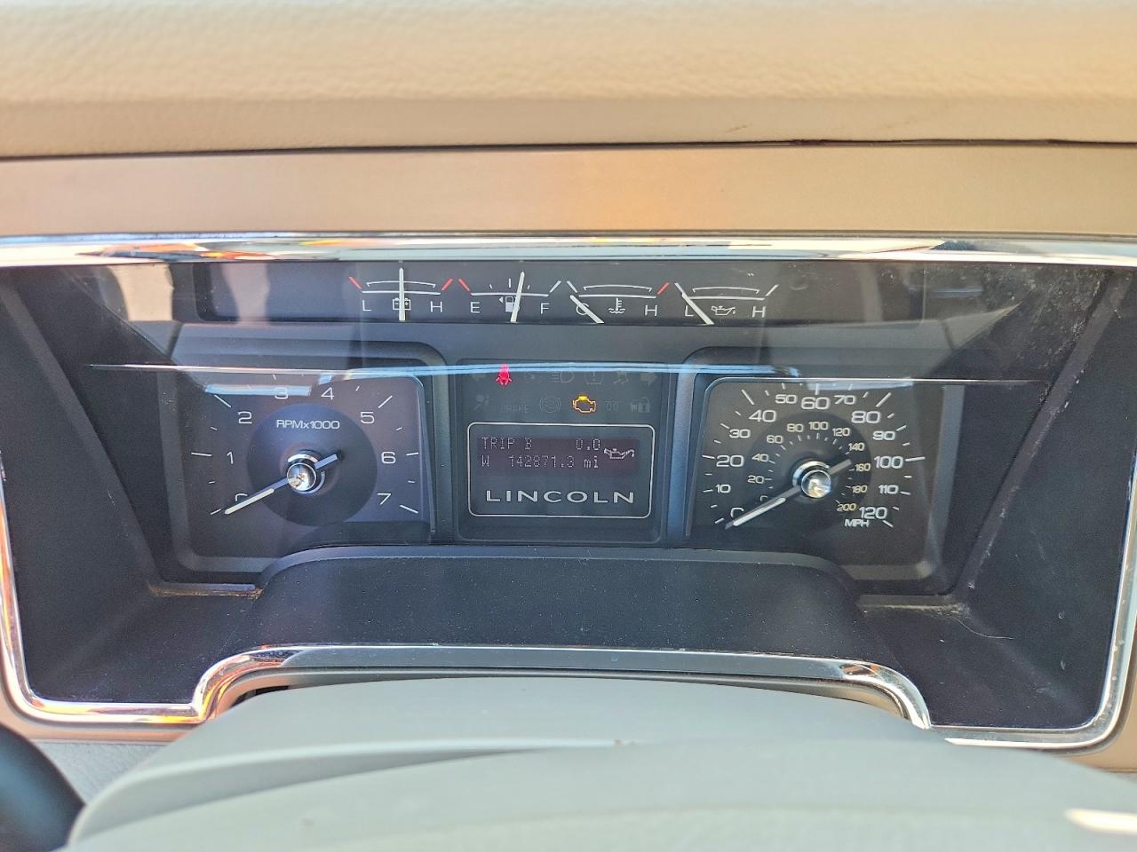 2011 Lincoln Navigator Gray vin: 5LMJJ2J50BEJ09368
