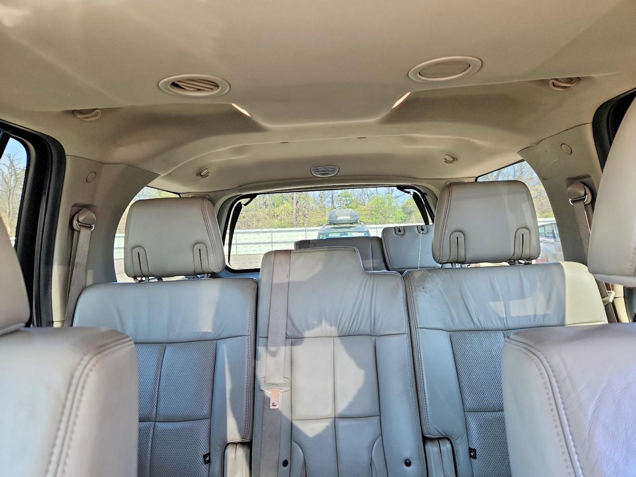 2011 Lincoln Navigator Gray vin: 5LMJJ2J50BEJ09368