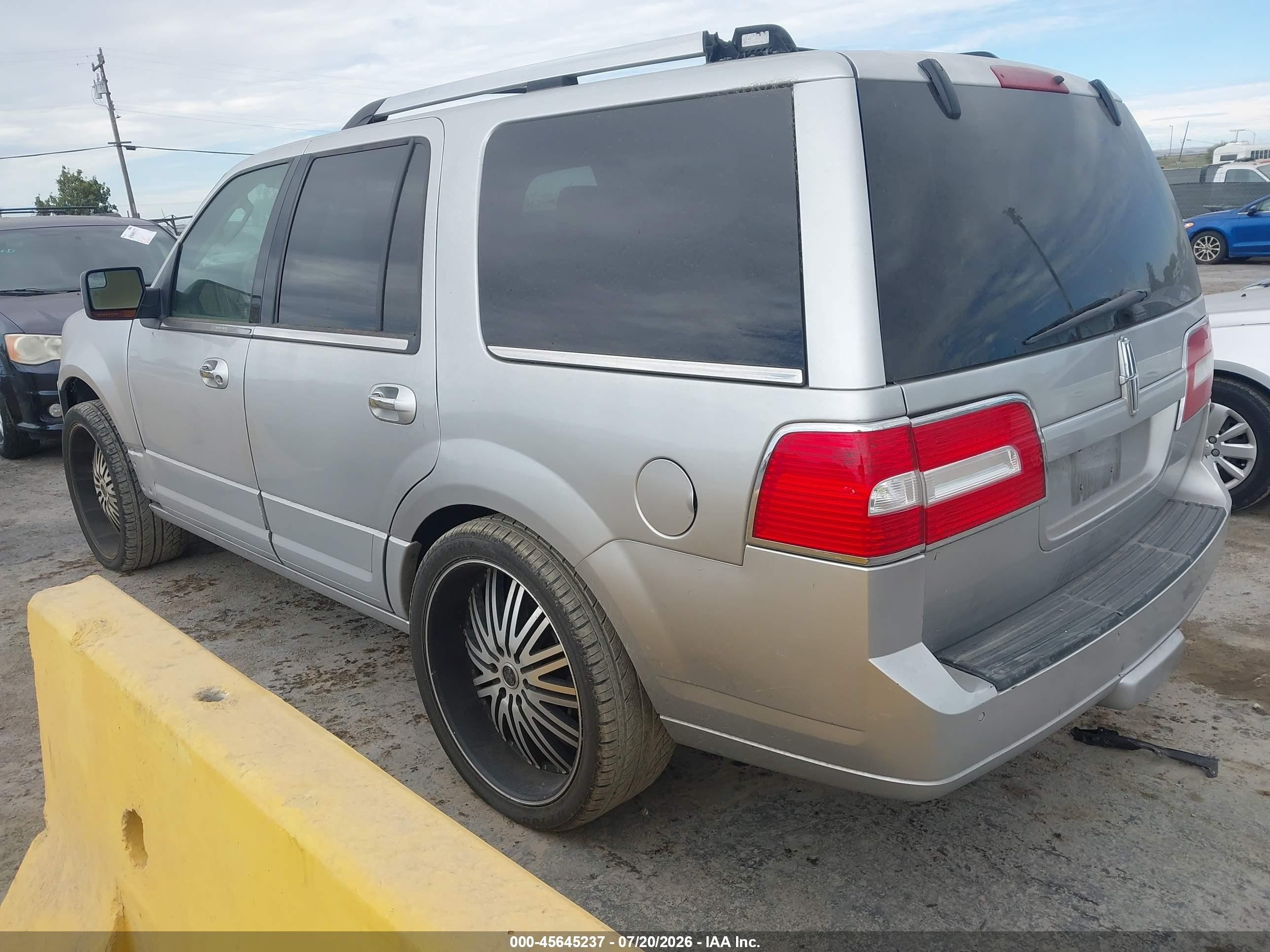 2012 Lincoln Navigator   Gray vin: 5LMJJ2J50CEL06302