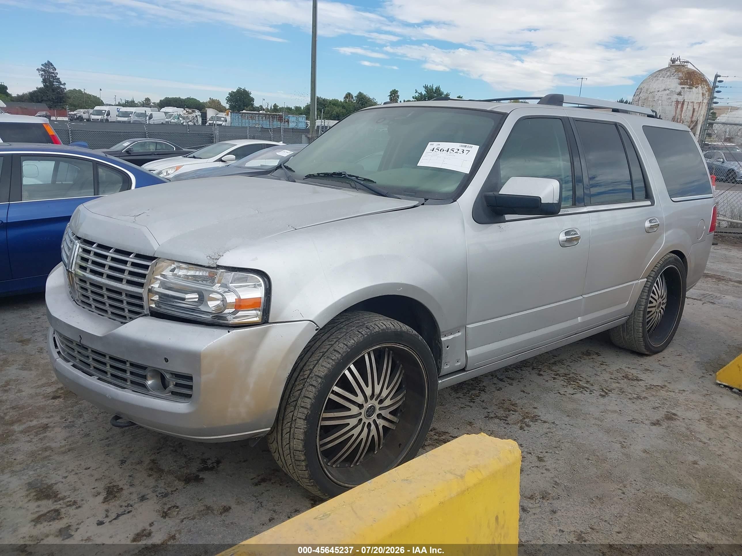 2012 Lincoln Navigator   Gray vin: 5LMJJ2J50CEL06302