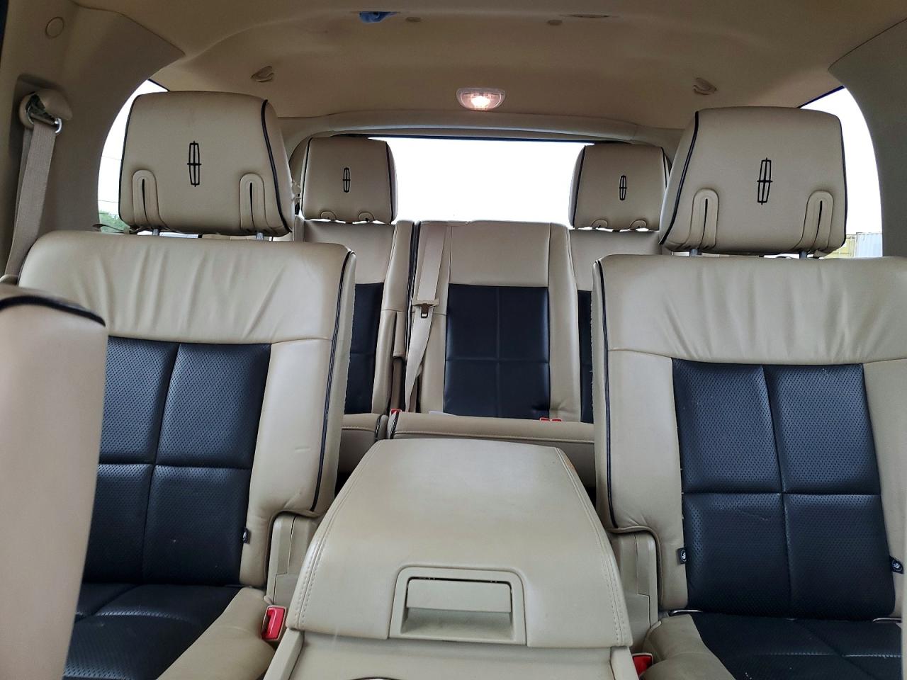 2010 Lincoln Navigator Black vin: 5LMJJ2J51AEJ01603