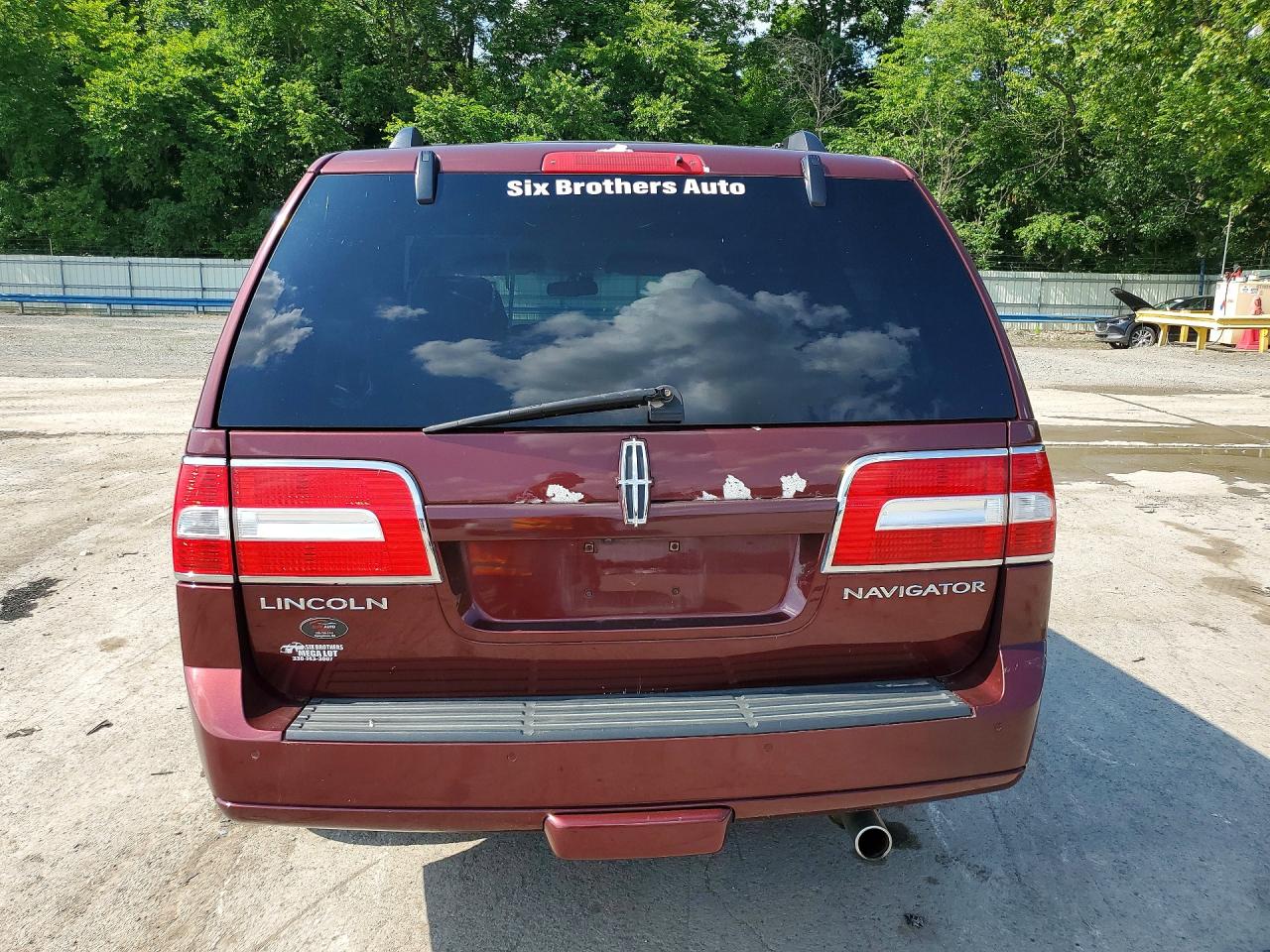 2010 Lincoln Navigator Burgundy vin: 5LMJJ2J51AEJ07580