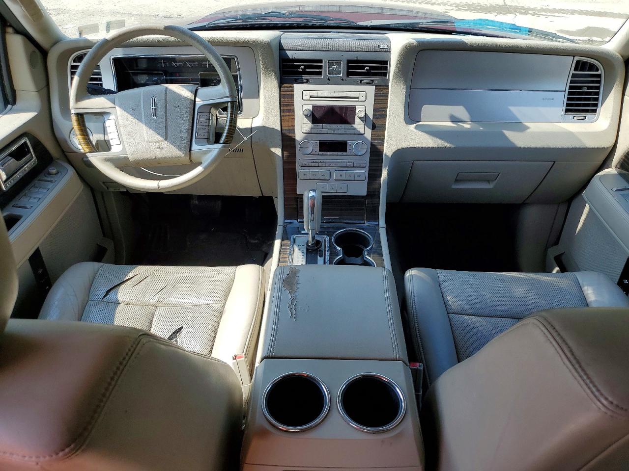 2010 Lincoln Navigator Burgundy vin: 5LMJJ2J51AEJ07580