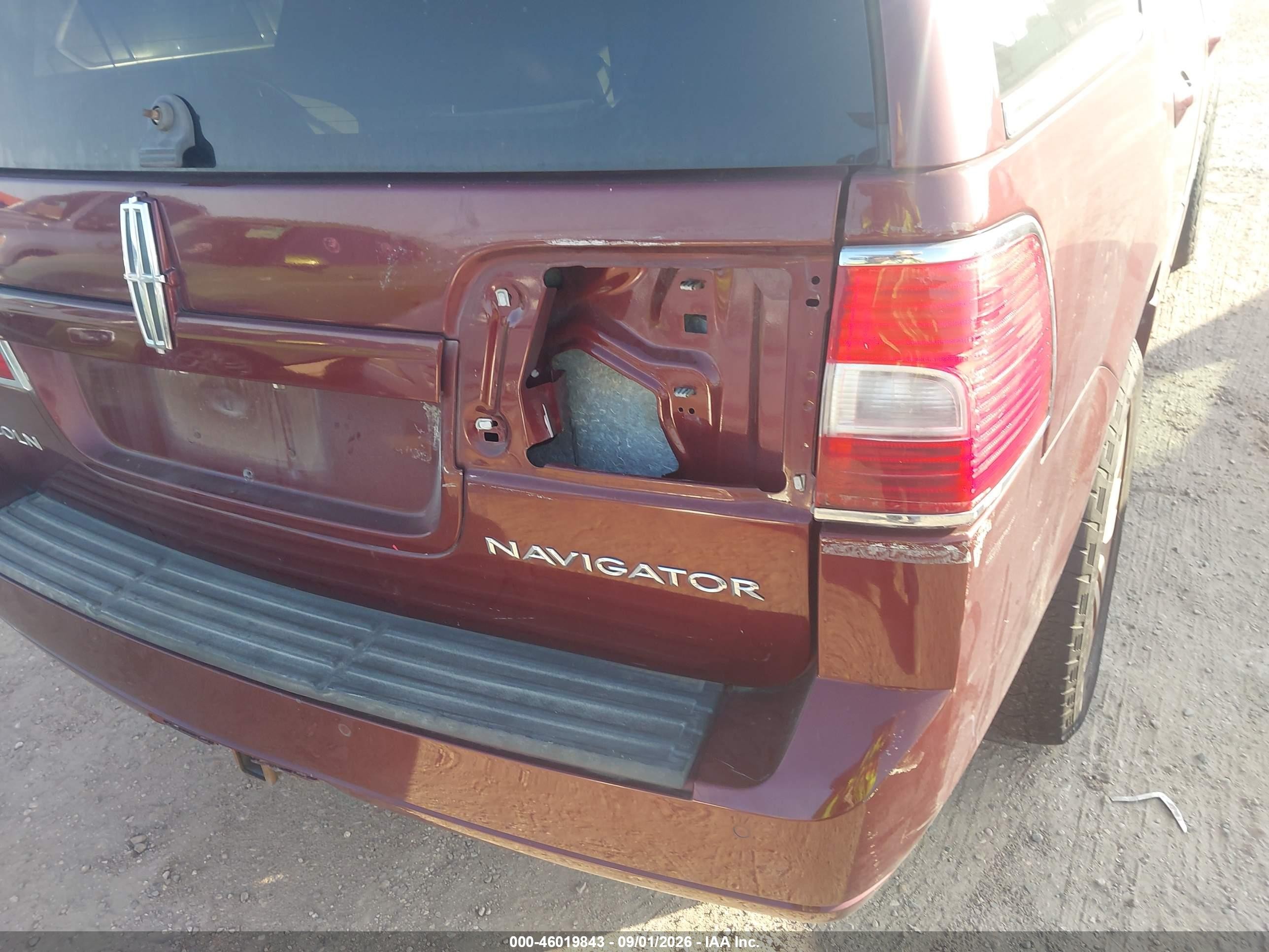 2012 Lincoln Navigator   Burgundy vin: 5LMJJ2J51CEL01139