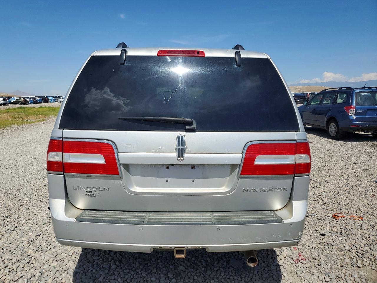 2012 Lincoln Navigator Silver vin: 5LMJJ2J51CEL07040