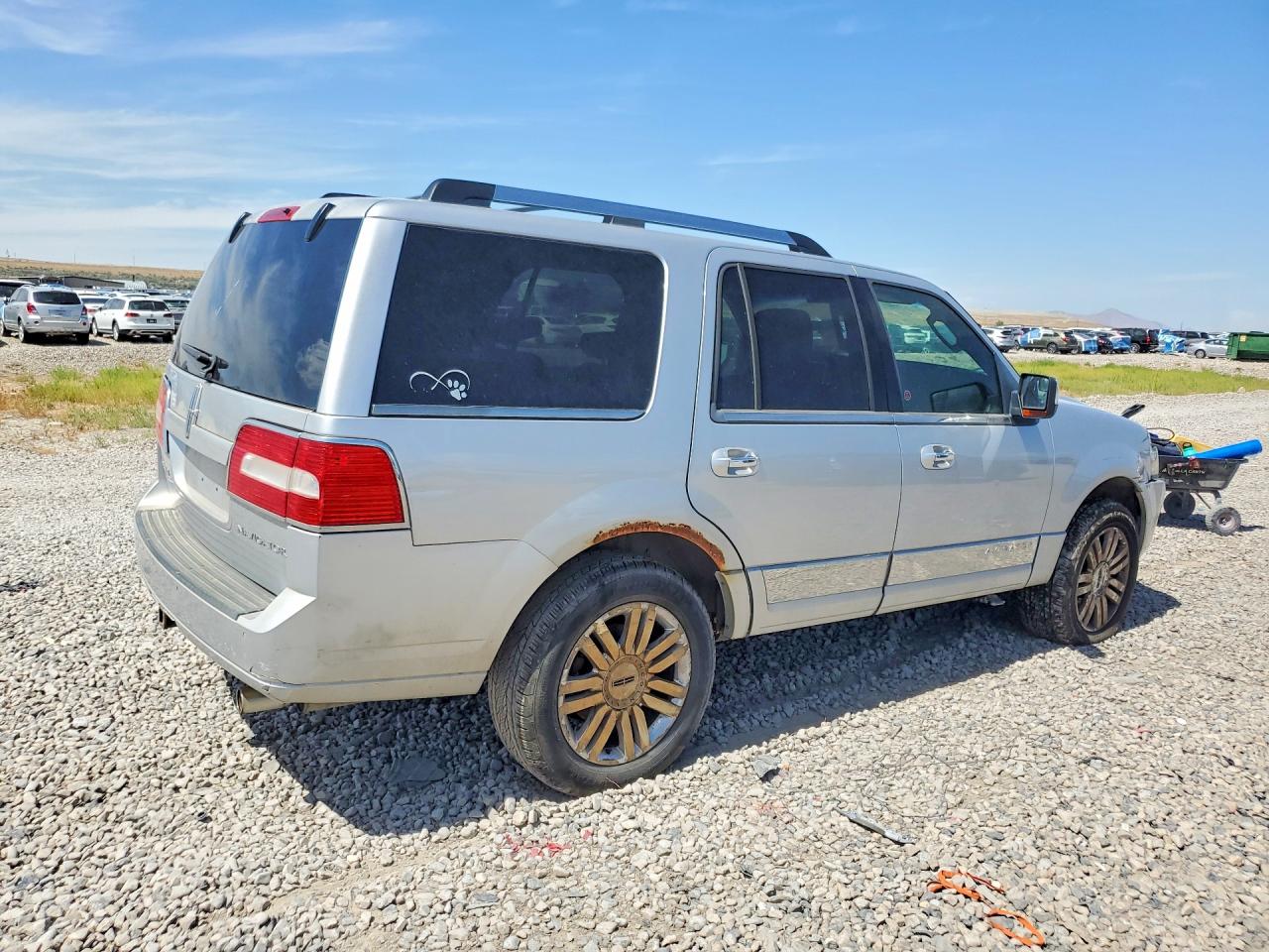 2012 Lincoln Navigator Silver vin: 5LMJJ2J51CEL07040