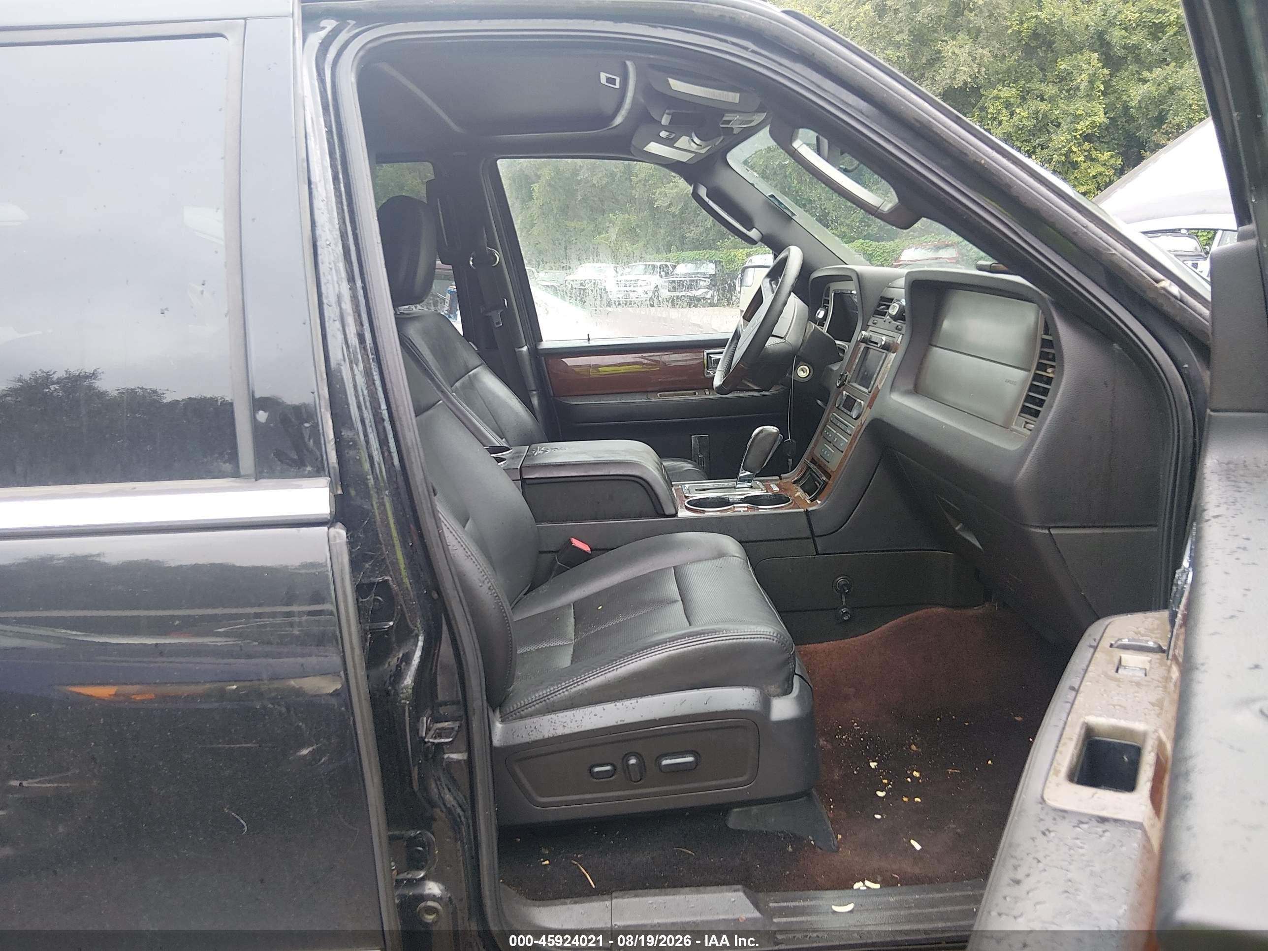 2013 Lincoln Navigator   Black vin: 5LMJJ2J51DEL03779