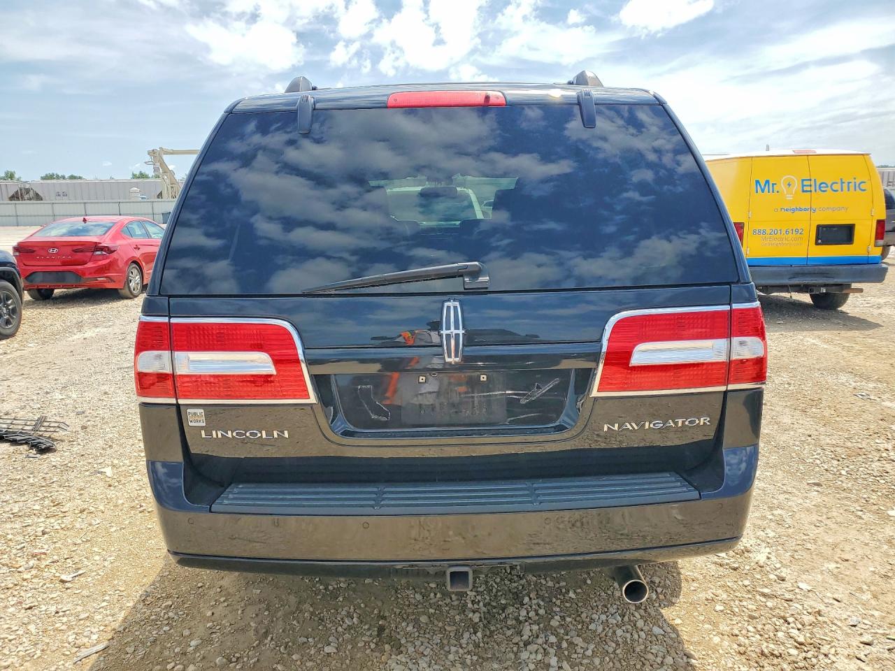 2014 Lincoln Navigator Black vin: 5LMJJ2J51EEL05212