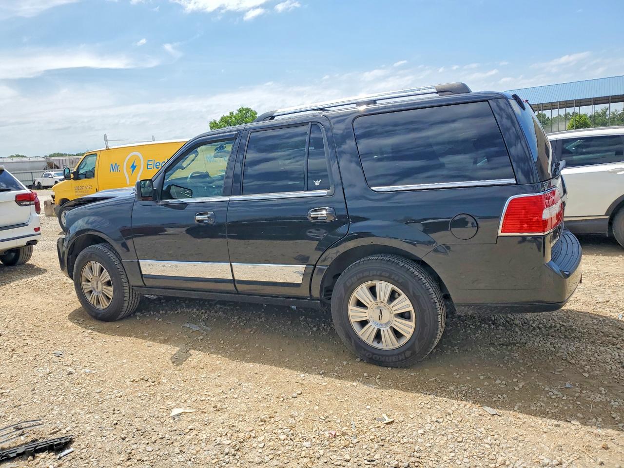 2014 Lincoln Navigator Black vin: 5LMJJ2J51EEL05212