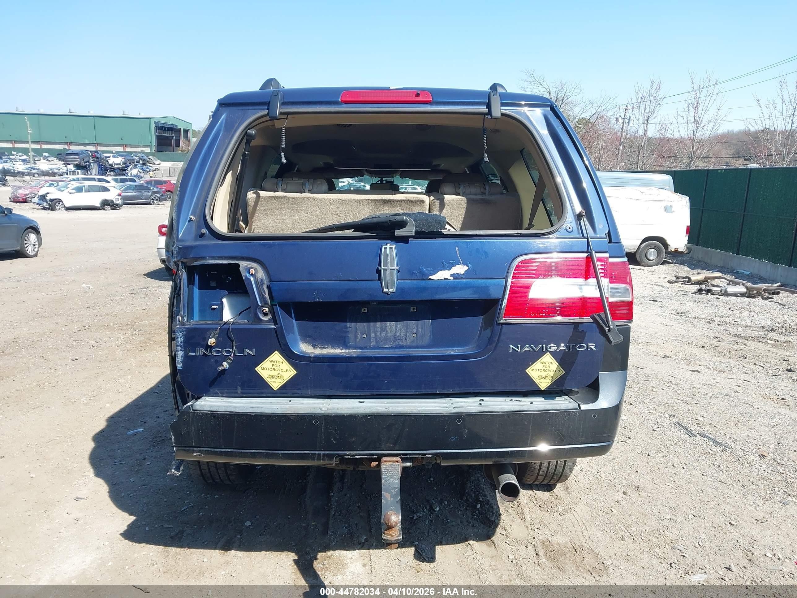 2010 Lincoln Navigator   Blue vin: 5LMJJ2J52AEJ02033