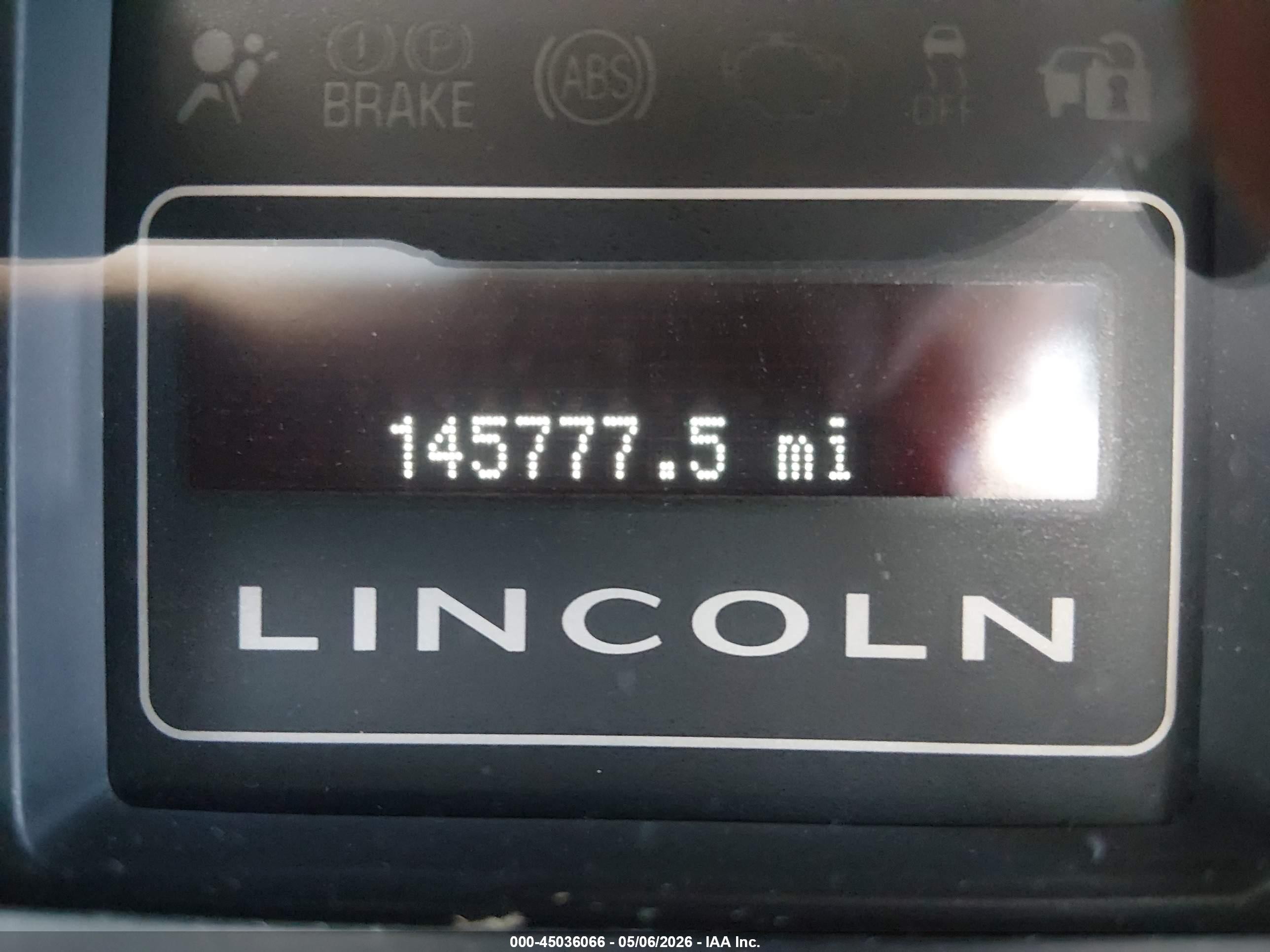 2014 Lincoln Navigator   Gray vin: 5LMJJ2J52EEL00942