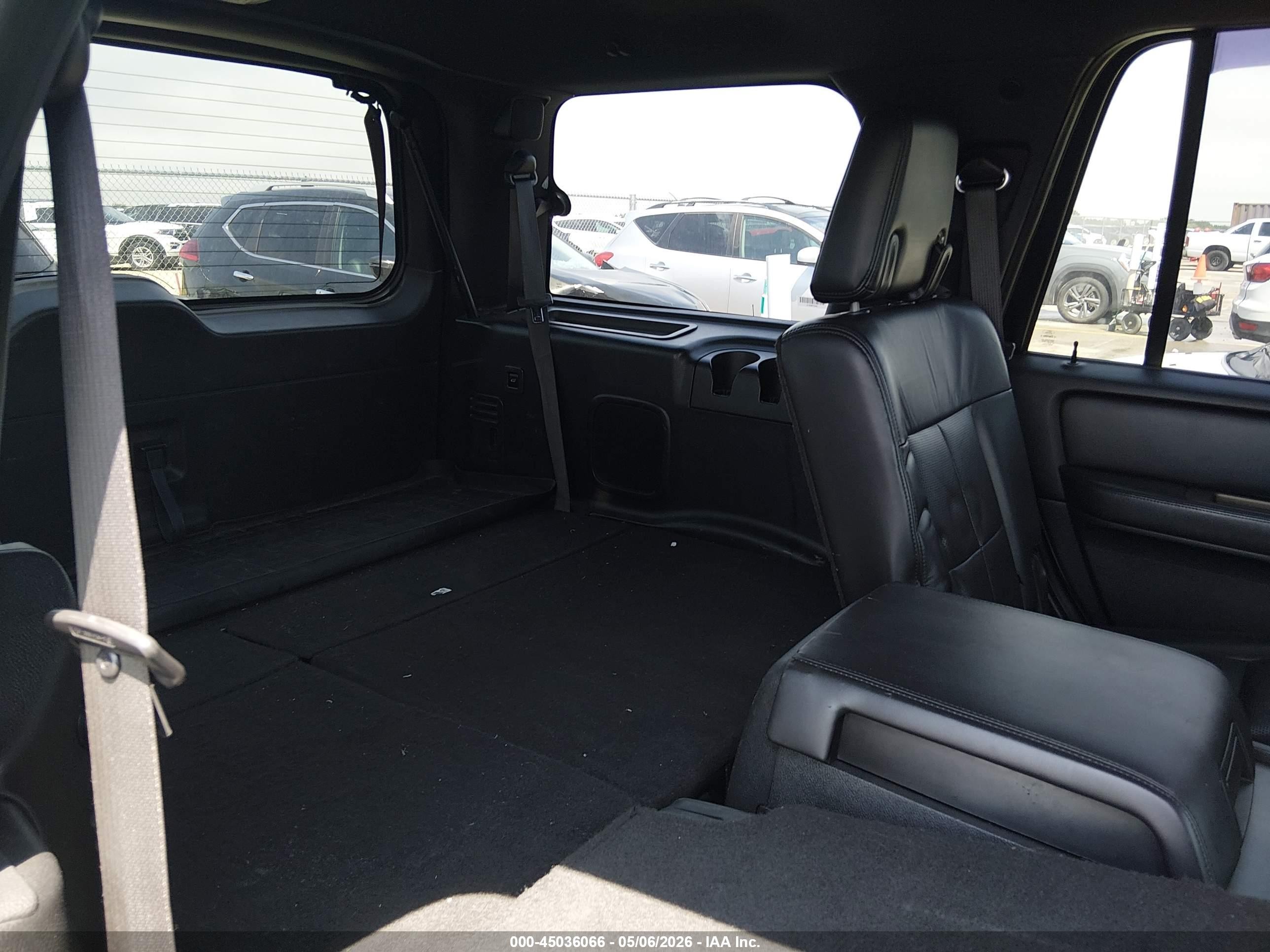 2014 Lincoln Navigator   Gray vin: 5LMJJ2J52EEL00942