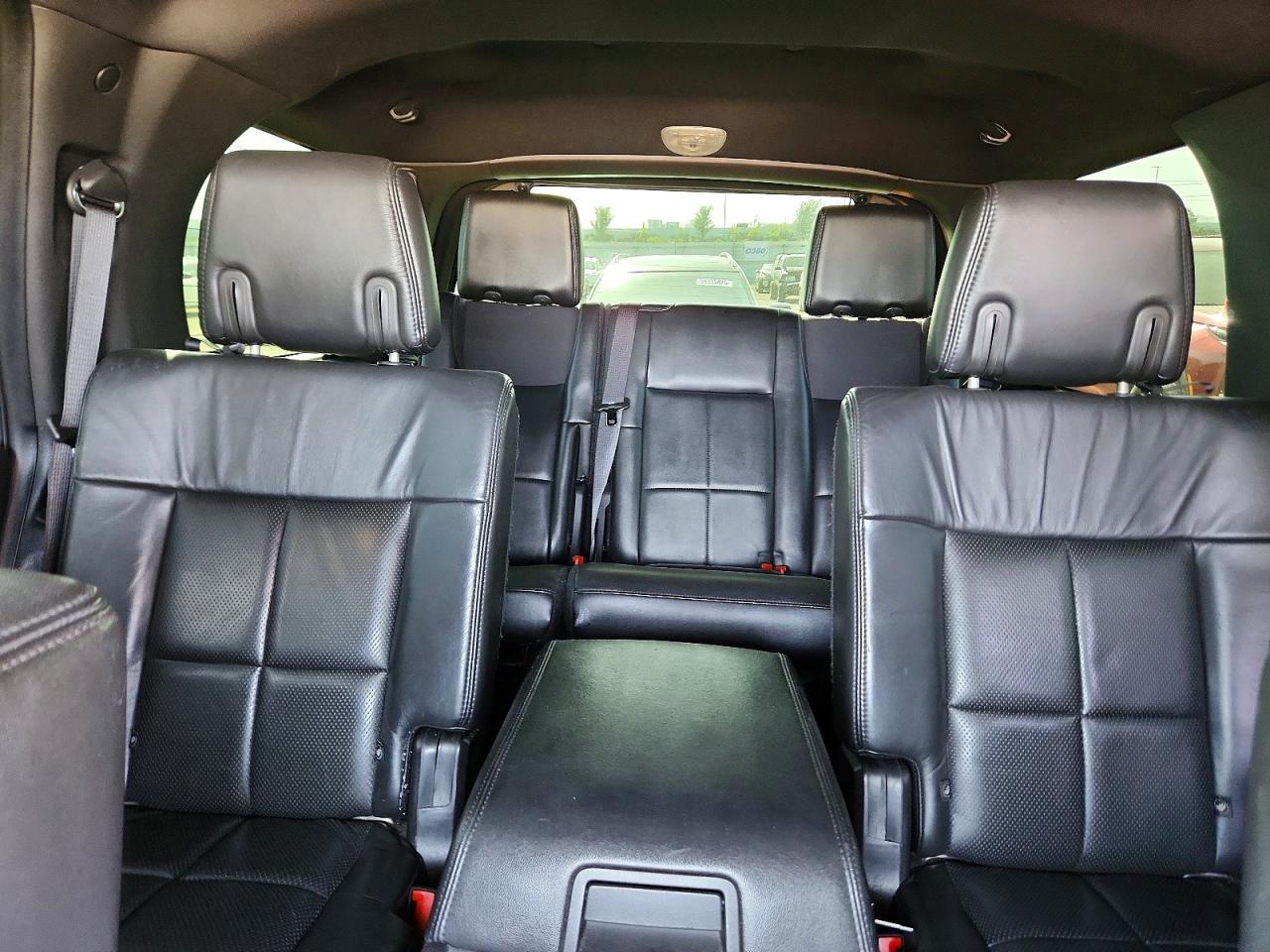 2011 Lincoln Navigator Black vin: 5LMJJ2J53BEJ00633