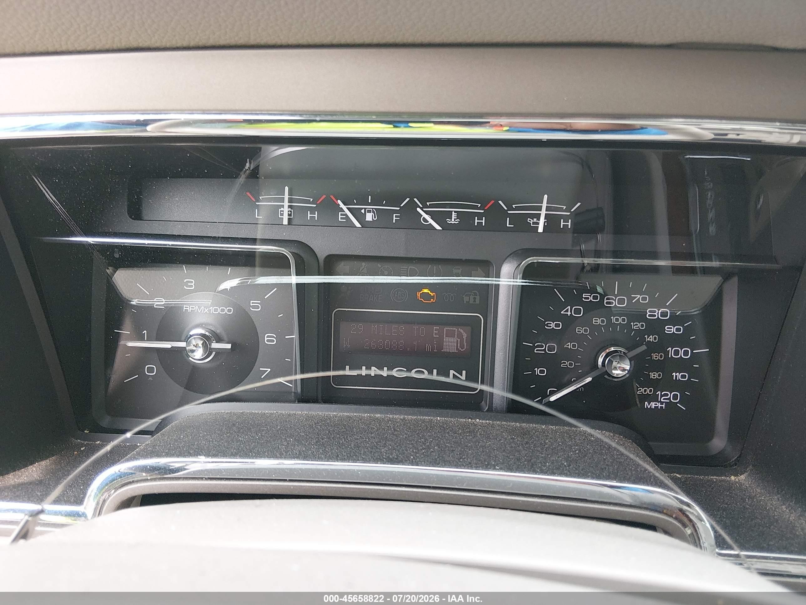 2011 Lincoln Navigator   Белый vin: 5LMJJ2J53BEJ05234