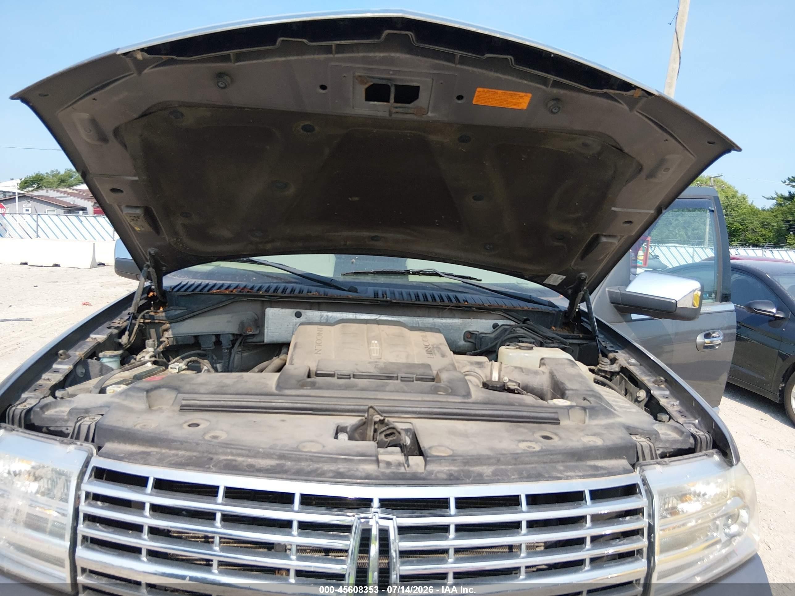 2012 Lincoln Navigator   Brown vin: 5LMJJ2J53CEL00686
